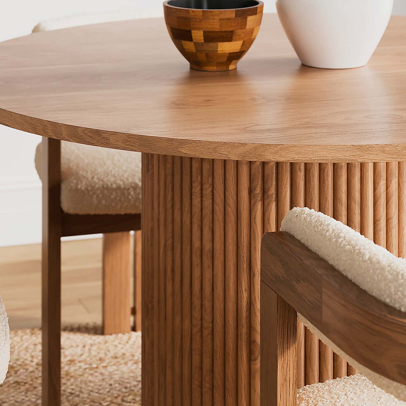 Amari 4 Seater Round Dining Table