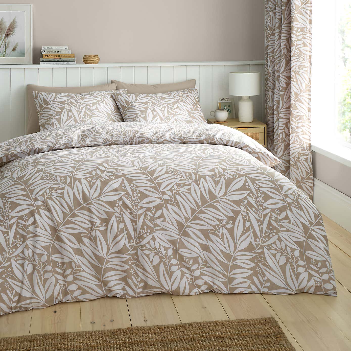 Catherine Lansfield Sorrel Leaves Reversible Duvet Cover & Pillowcase Set