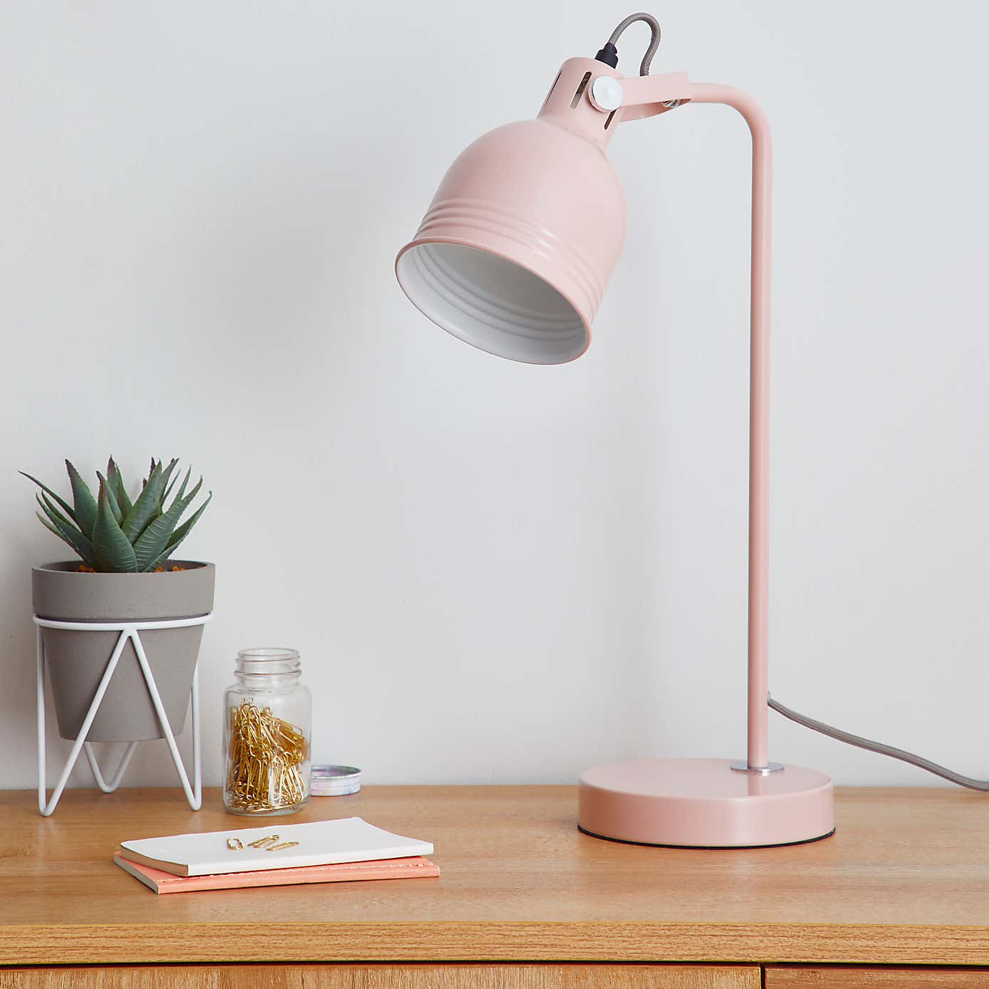 Issac Desk Lamp