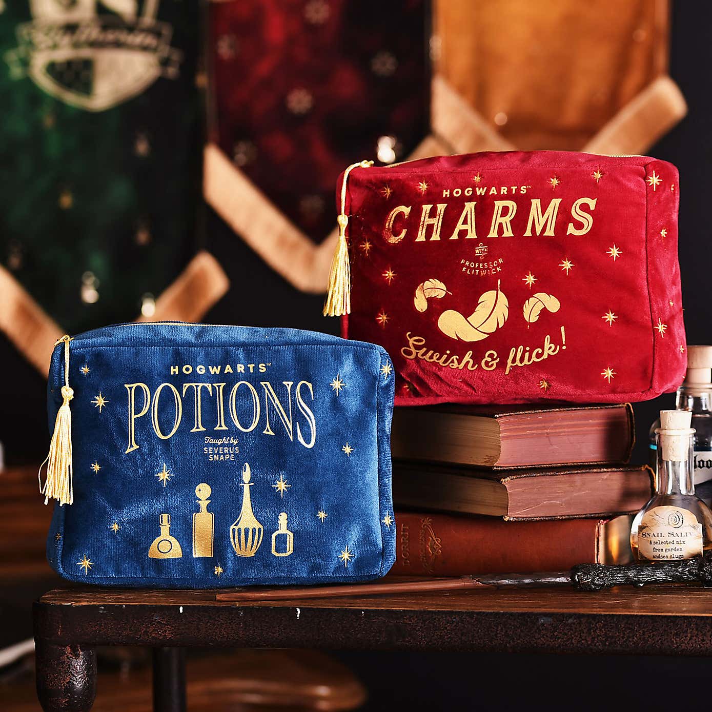 Harry Potter Alumni Potions Wash Bag