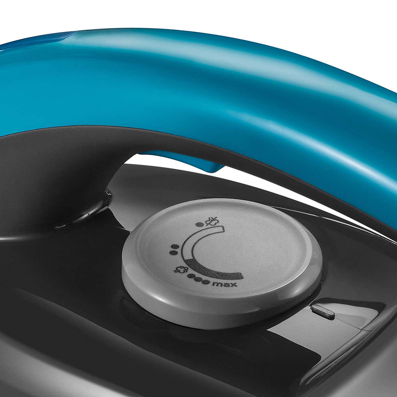 Russell Hobbs SteamPower Aqua Steam Generator Iron