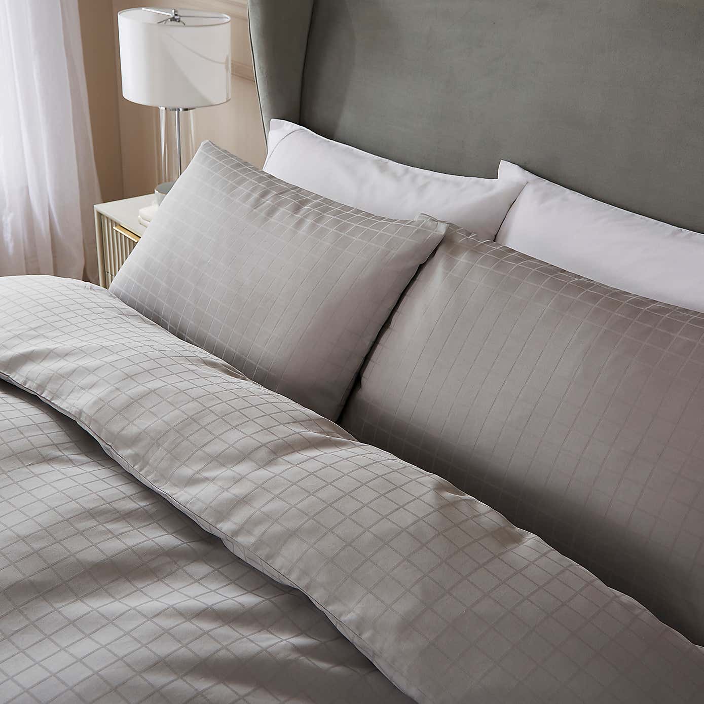 Hotel 200 Thread Count Check Duvet Cover & Pillowcase Set