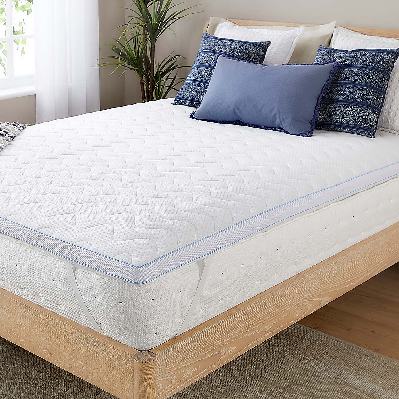 Snuggledown Temperature Regulating Mattress Topper