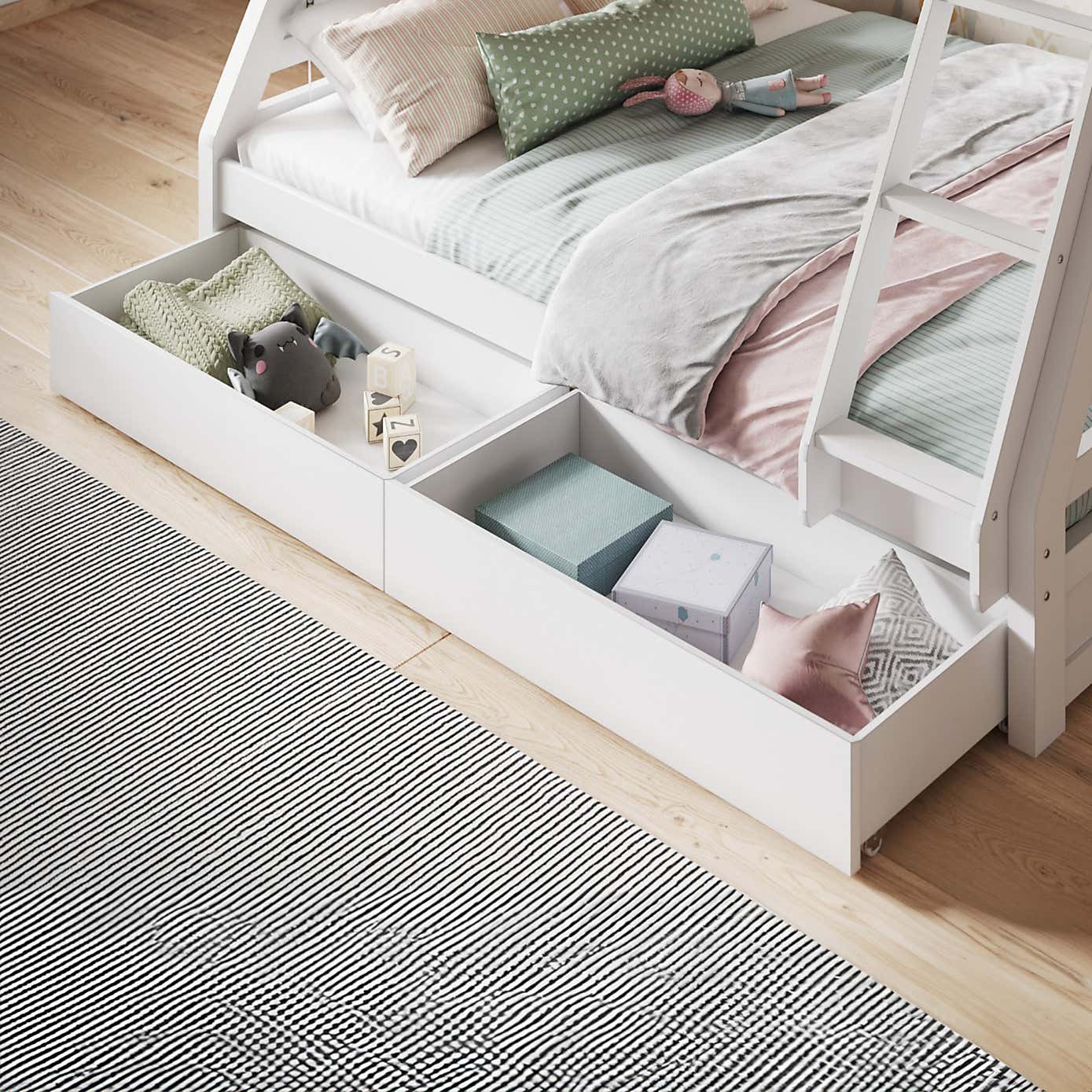 Ollie Triple Bunk Bed