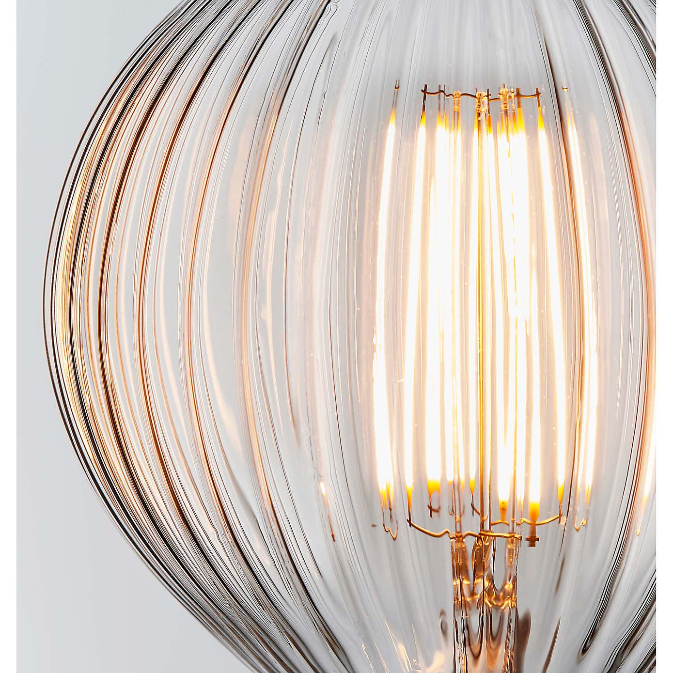Endon 4 Watt ES LED Ribbed Globe Bulb