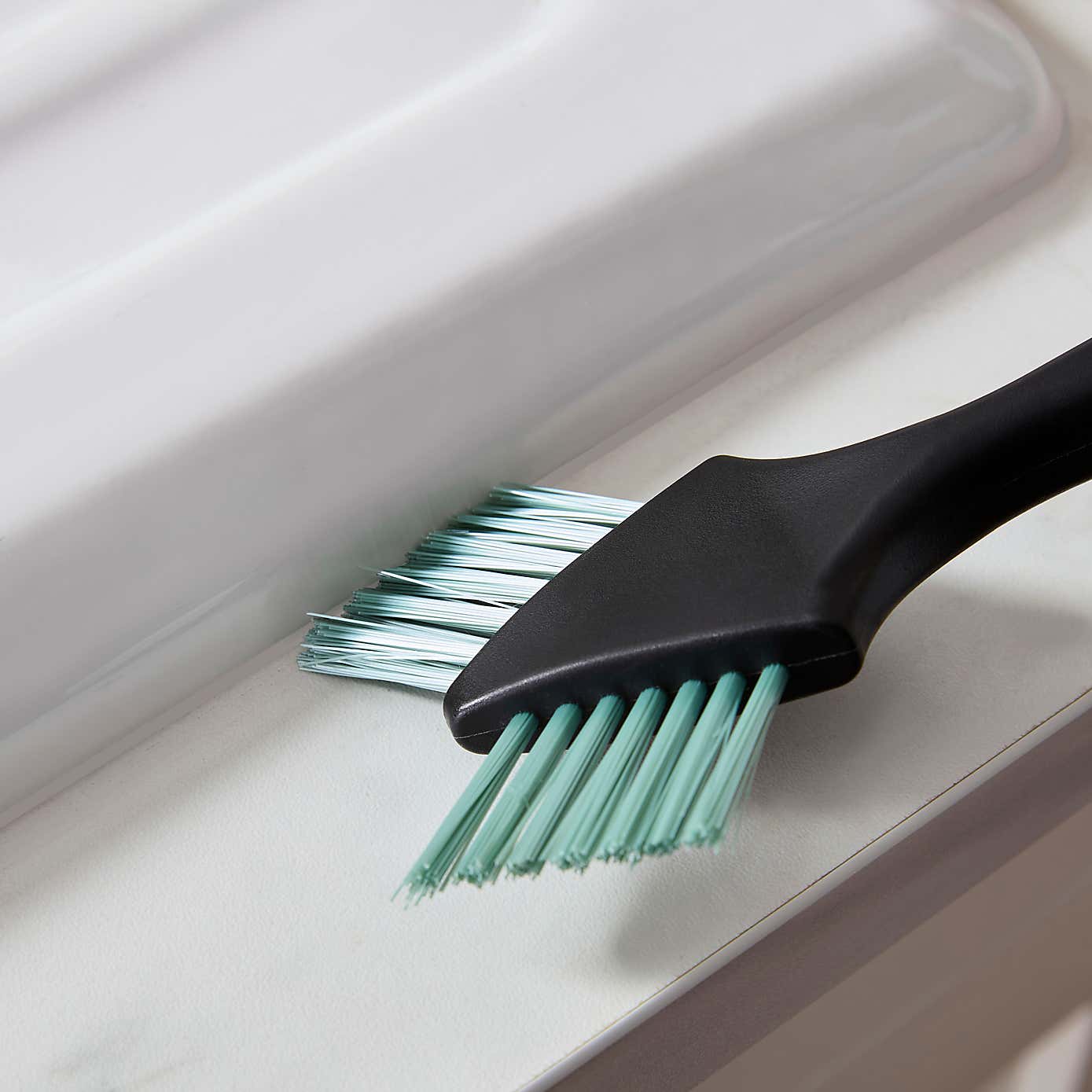 Soft Grip Silicone Gap Brush