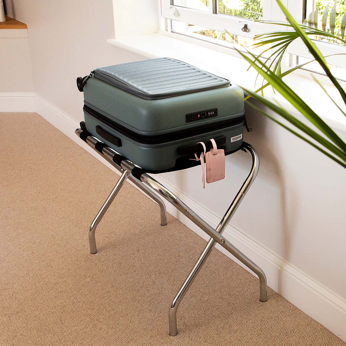 Harbour Housewares Luggage Rack