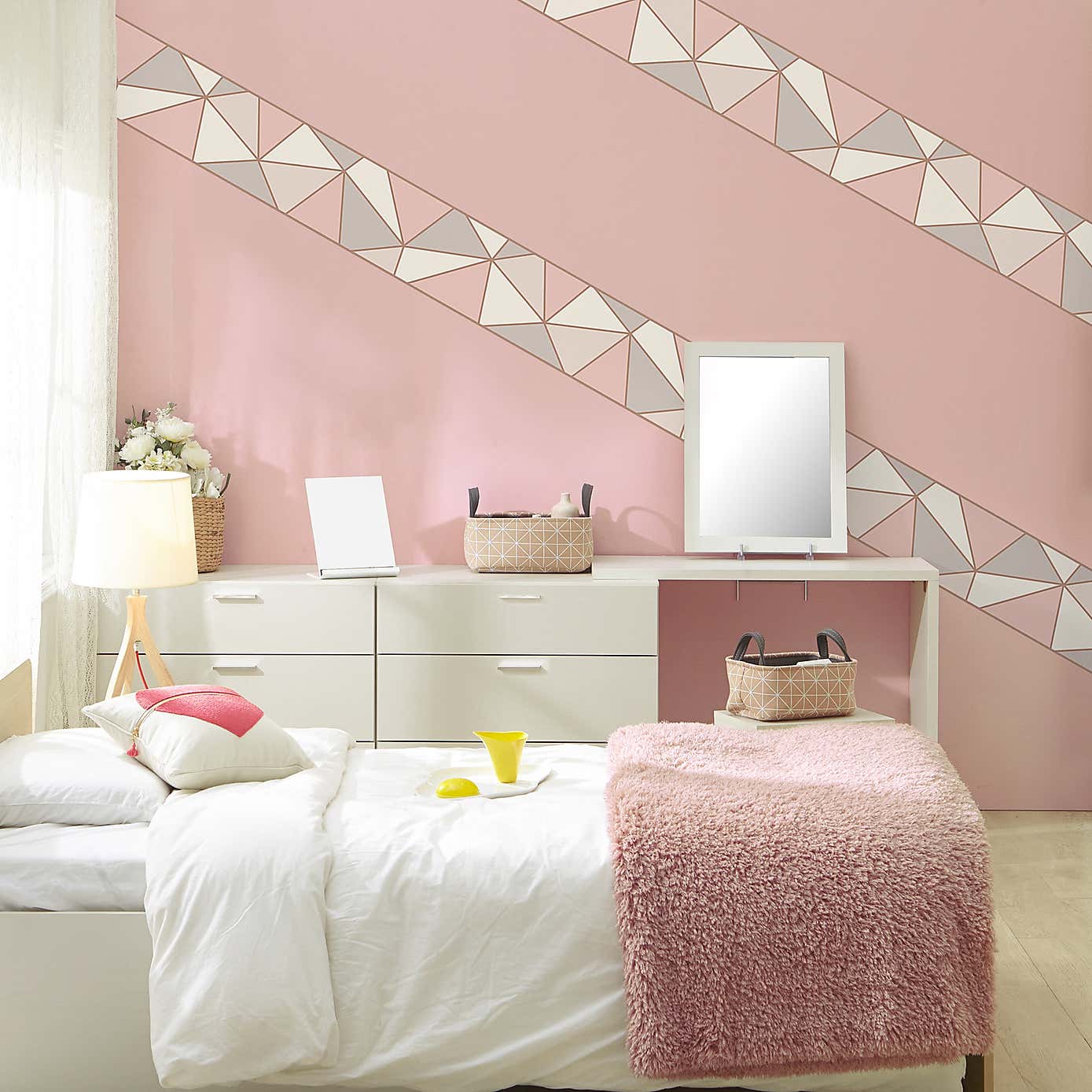 Apex Self Adhesive Wallpaper Border