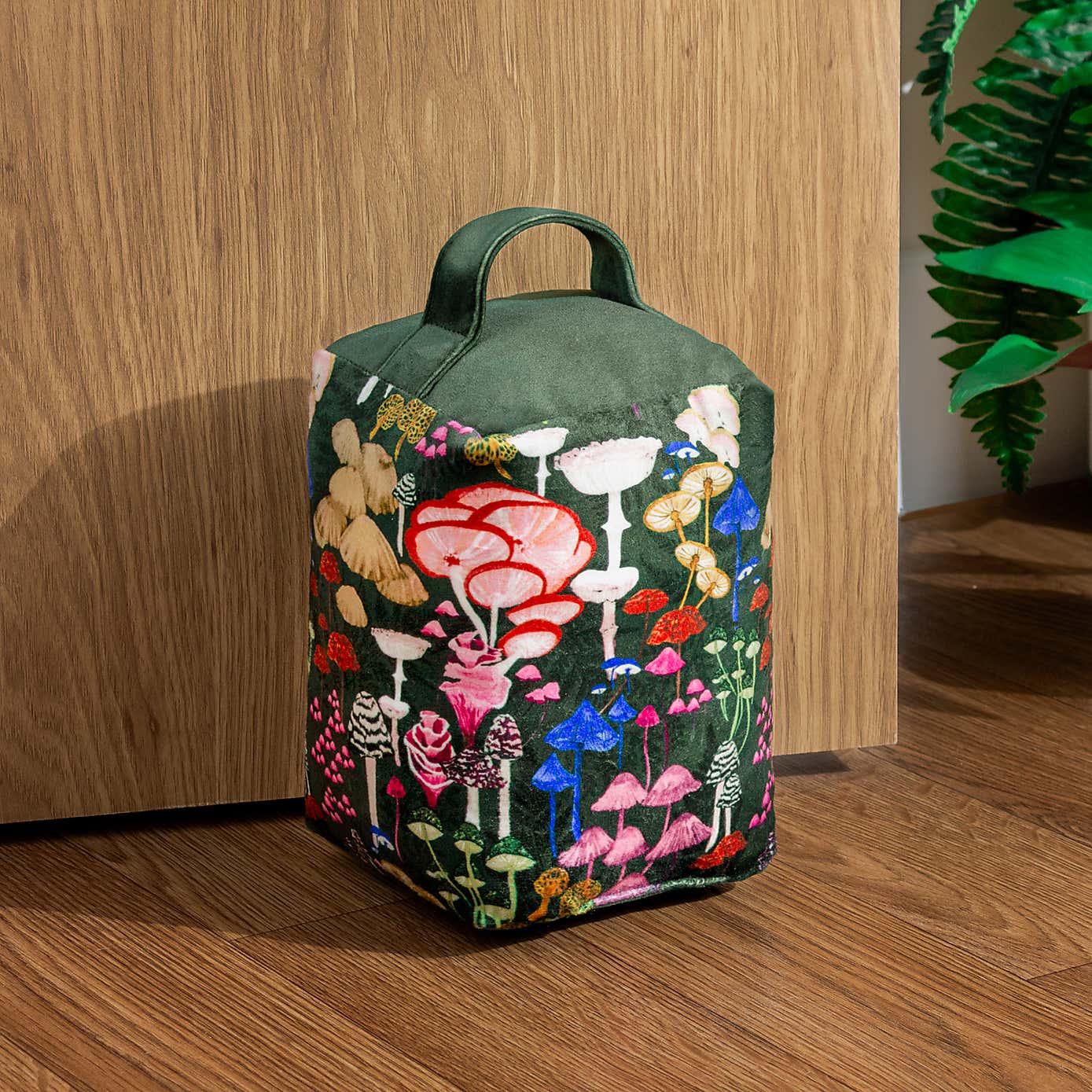 Furn. Amanita Doorstop Green