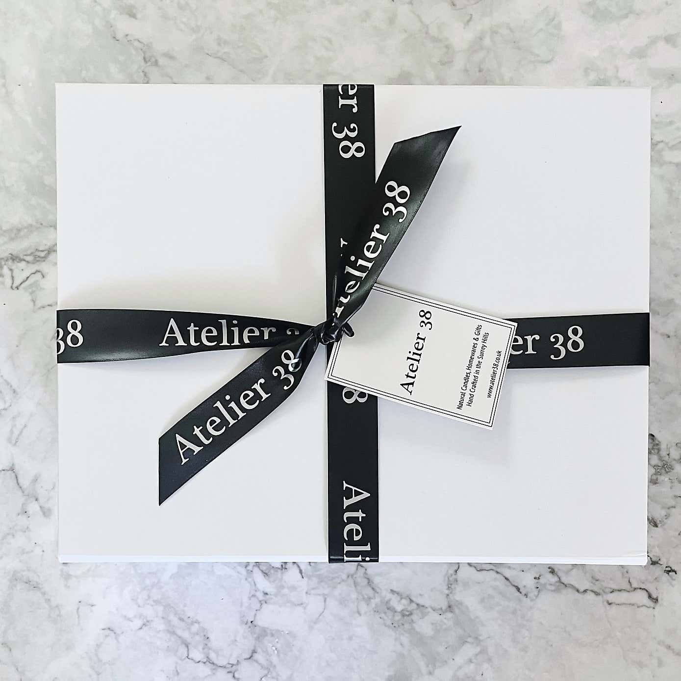 Atelier 38 Oval Burner and Citrus Wax Melt Gift Set