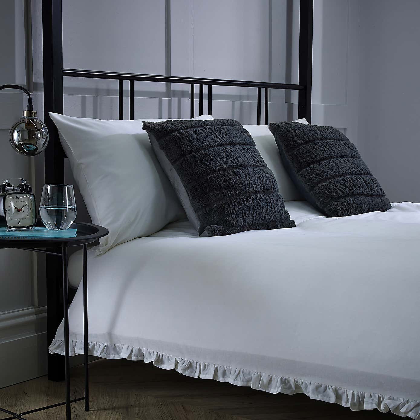 X Rocker Fern 4 Poster Bed with LED Lights