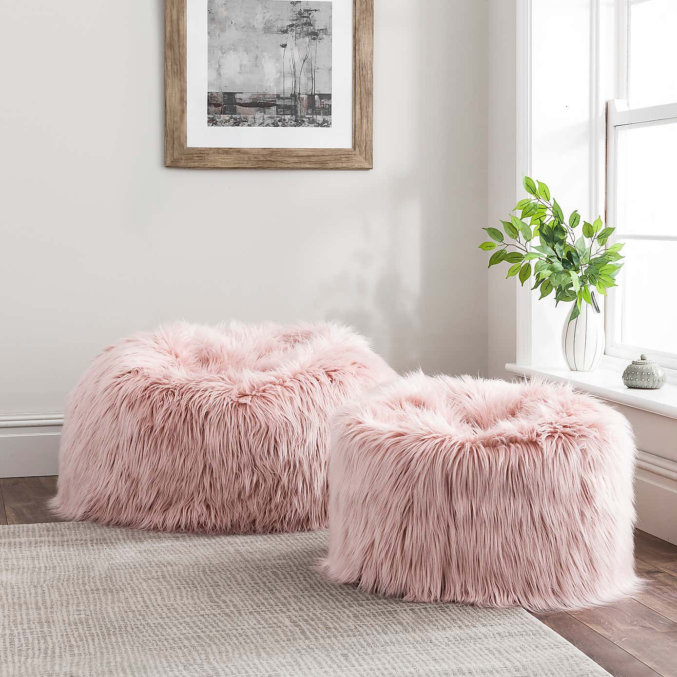 Skylar Mongolian Faux Fur Small Lounger - Blush