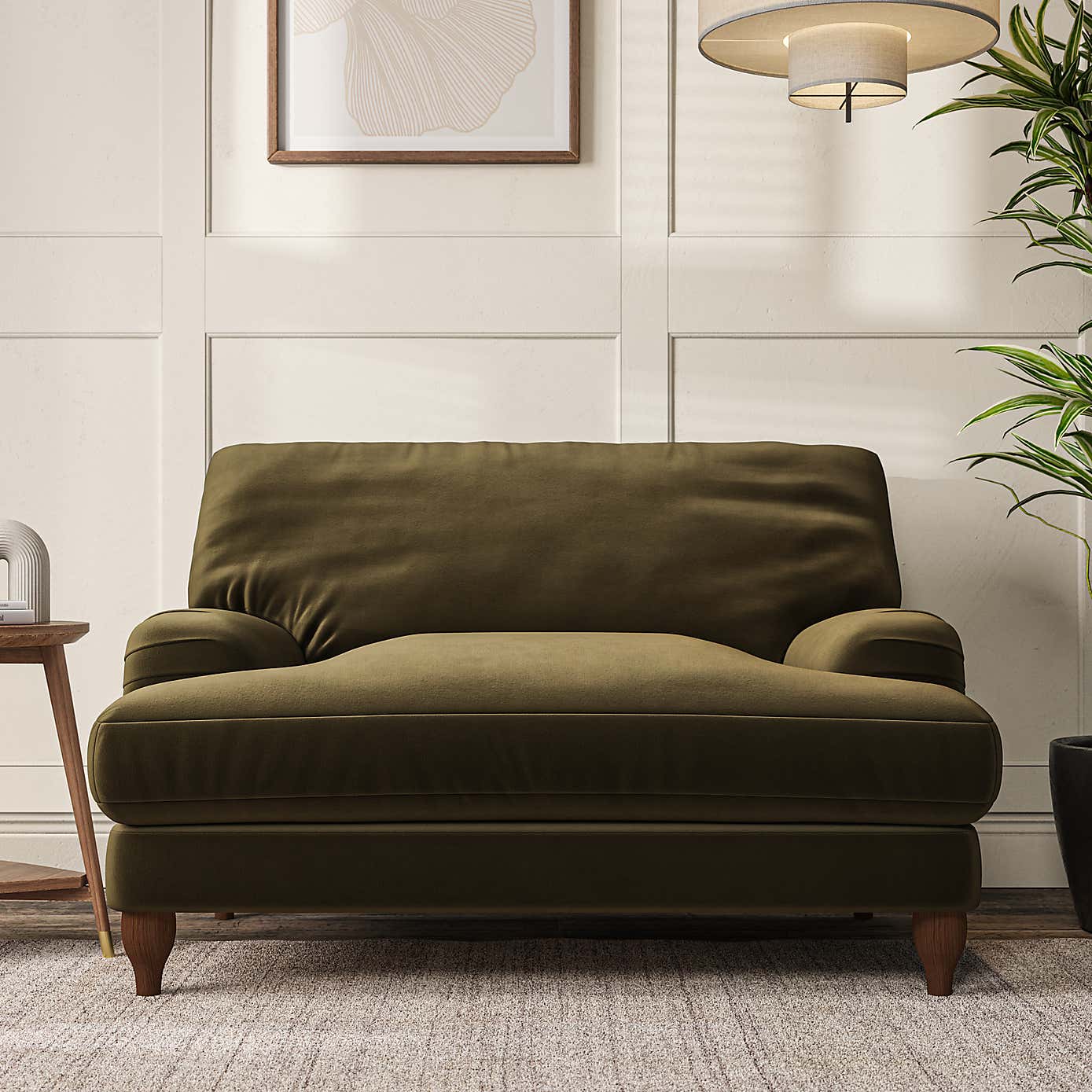 Darwin Snuggle Chair