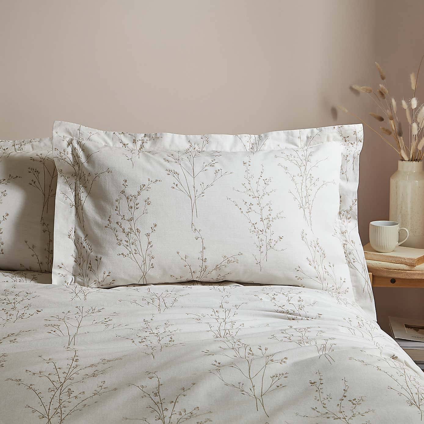 Edited Life Chiltern Sketch Floral Oxford Pillowcase