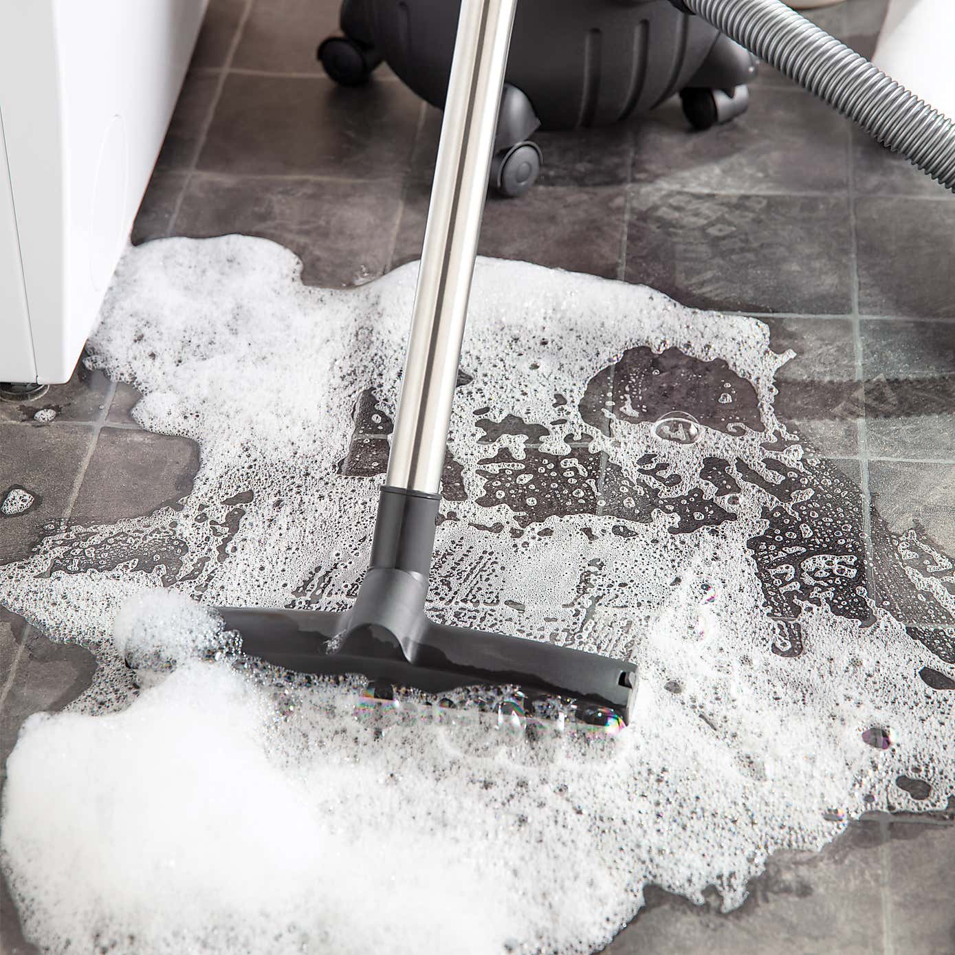 Ewbank 15L 1200W Wet And Dry Vacuum