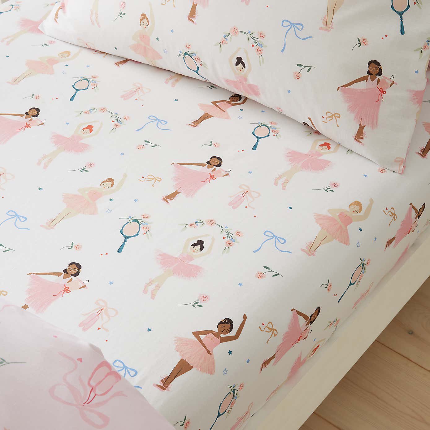 Ballet Dancer Duvet Cover and Pillowcase Set