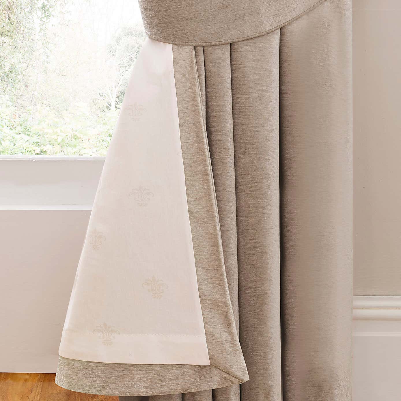 Dorma Lymington Eyelet Curtains