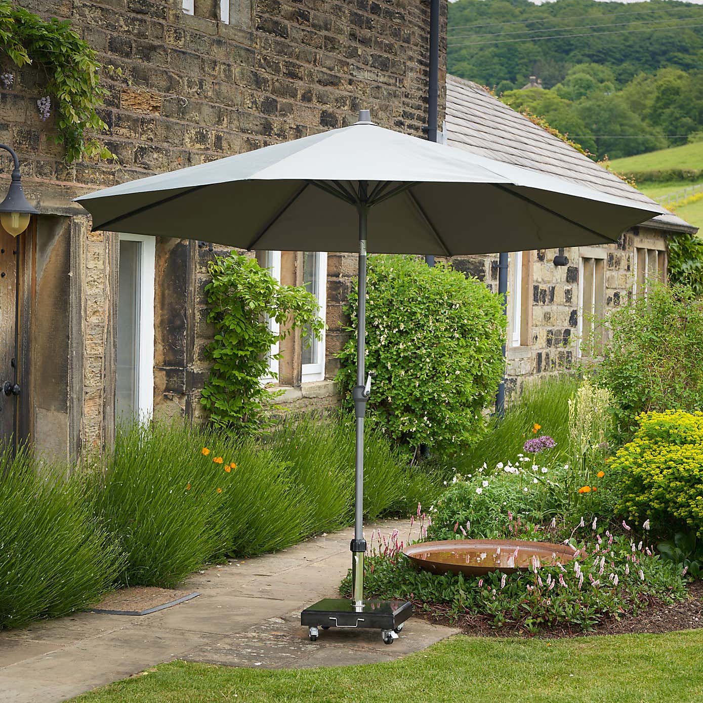 Riva 2.5m Round Parasol with Rome Polished Black Granite Base