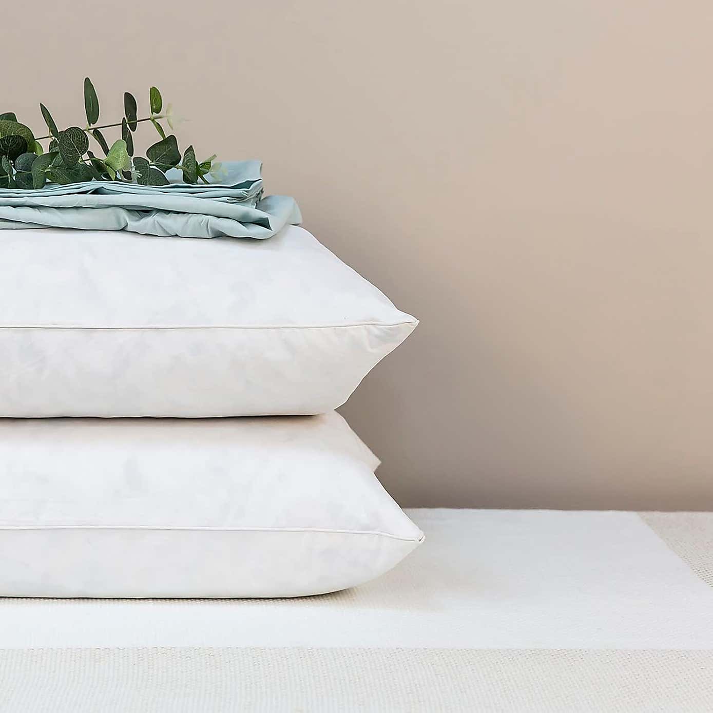 Snuggledown Scandinavian Duck Feather And Down 10.5 Tog Duvet and Polyester Fibre Pillow Set