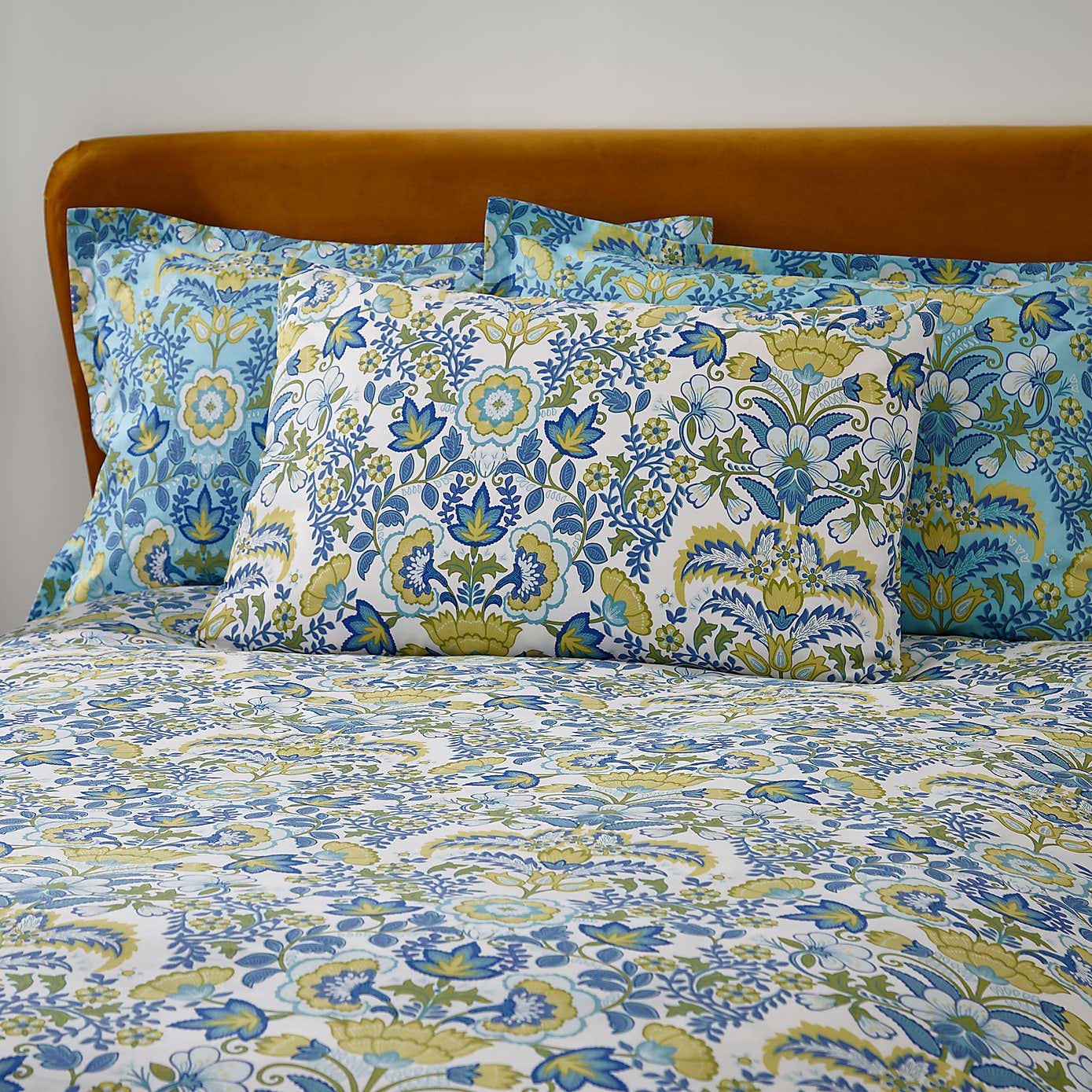 Darcey Damask Polycotton Duvet Cover and Pillowcase Set