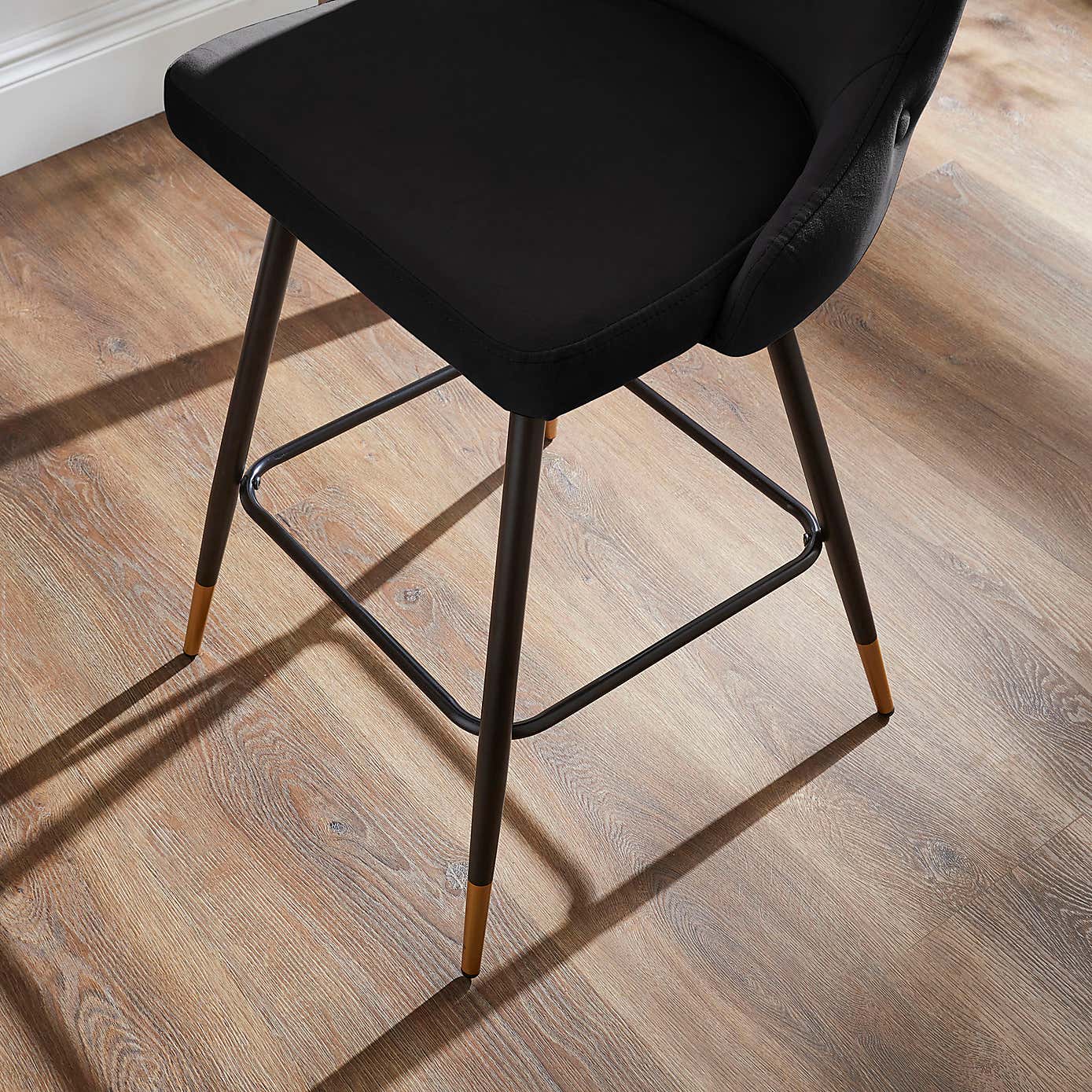 Ariana Bar Stool