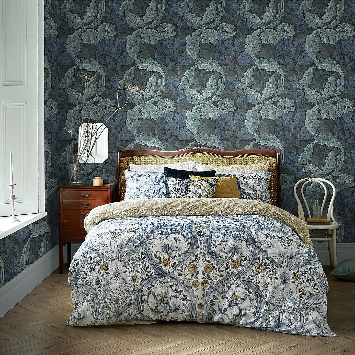 William Morris at Home Gallery Acanthus Wallpaper