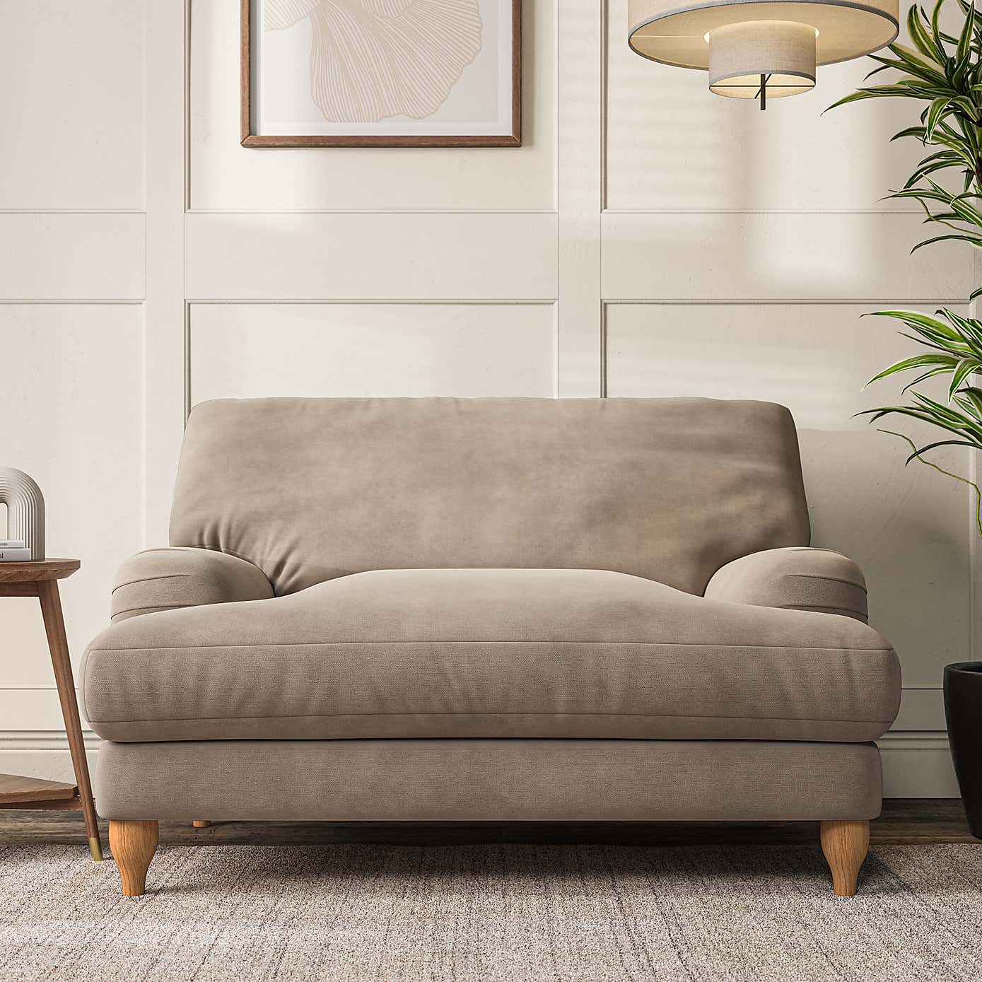 Darwin Snuggle Chair