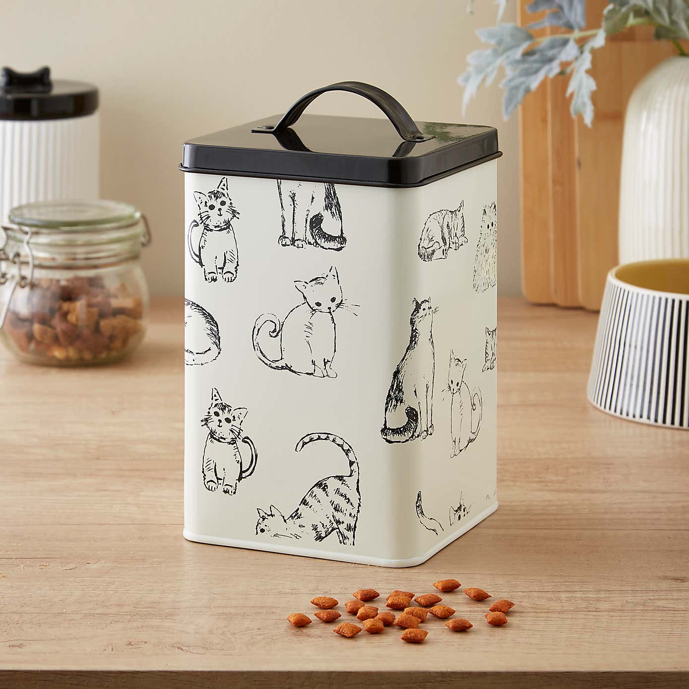 Cats Treat Tin