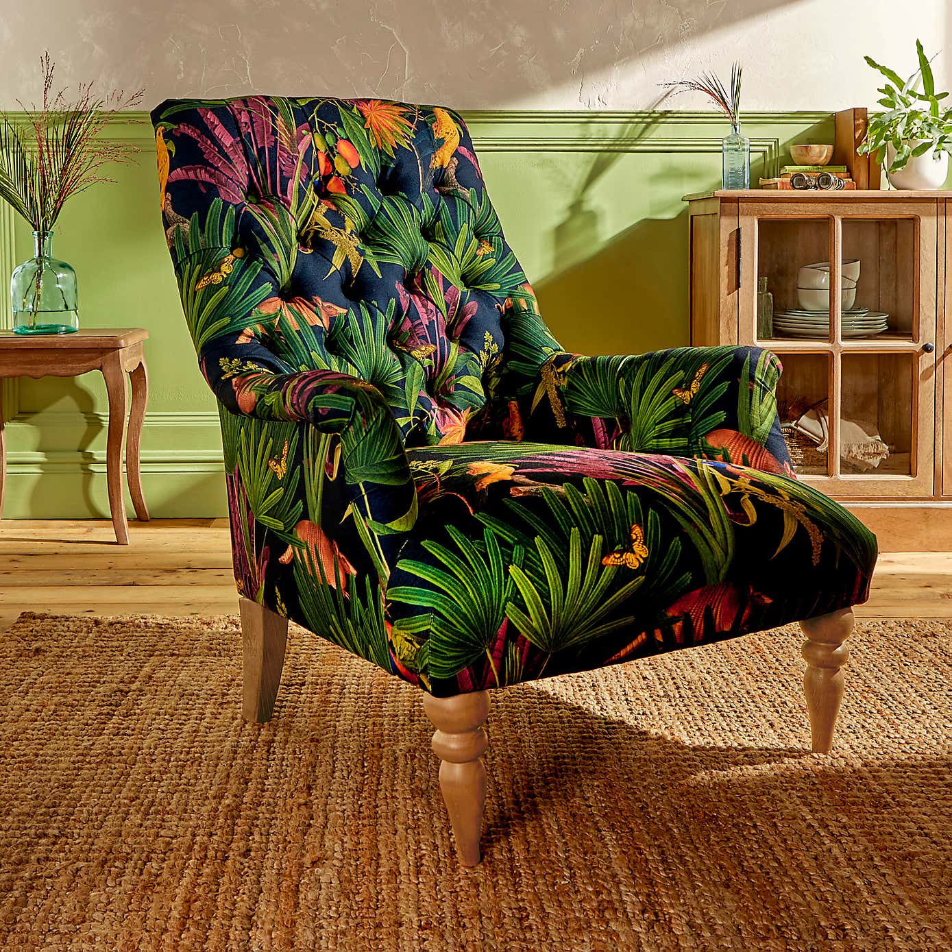 Bibury Buttoned Back Chair Tropical Treasures Print