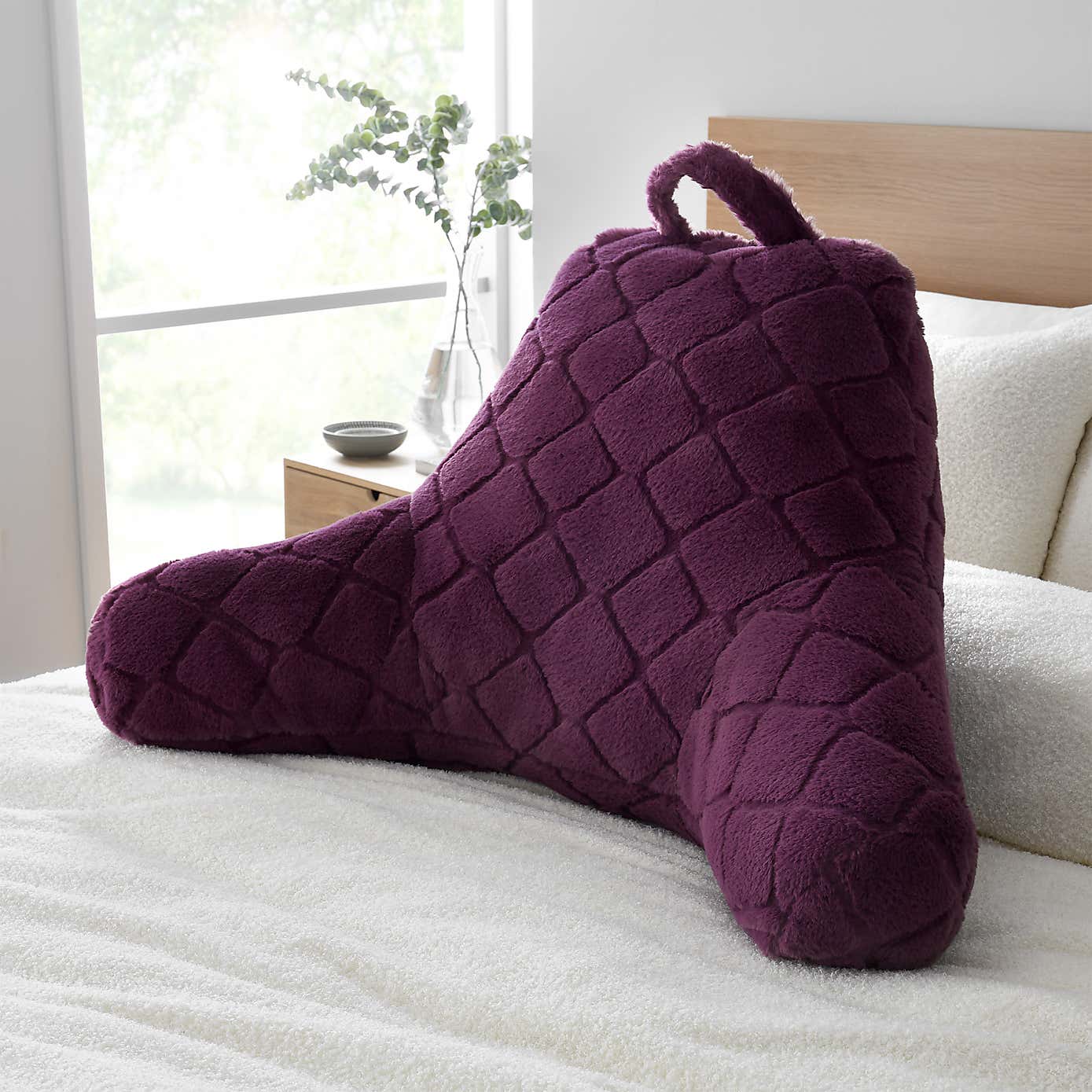 Catherine Lansfield Cosy Diamond High Back Cuddle Cushion