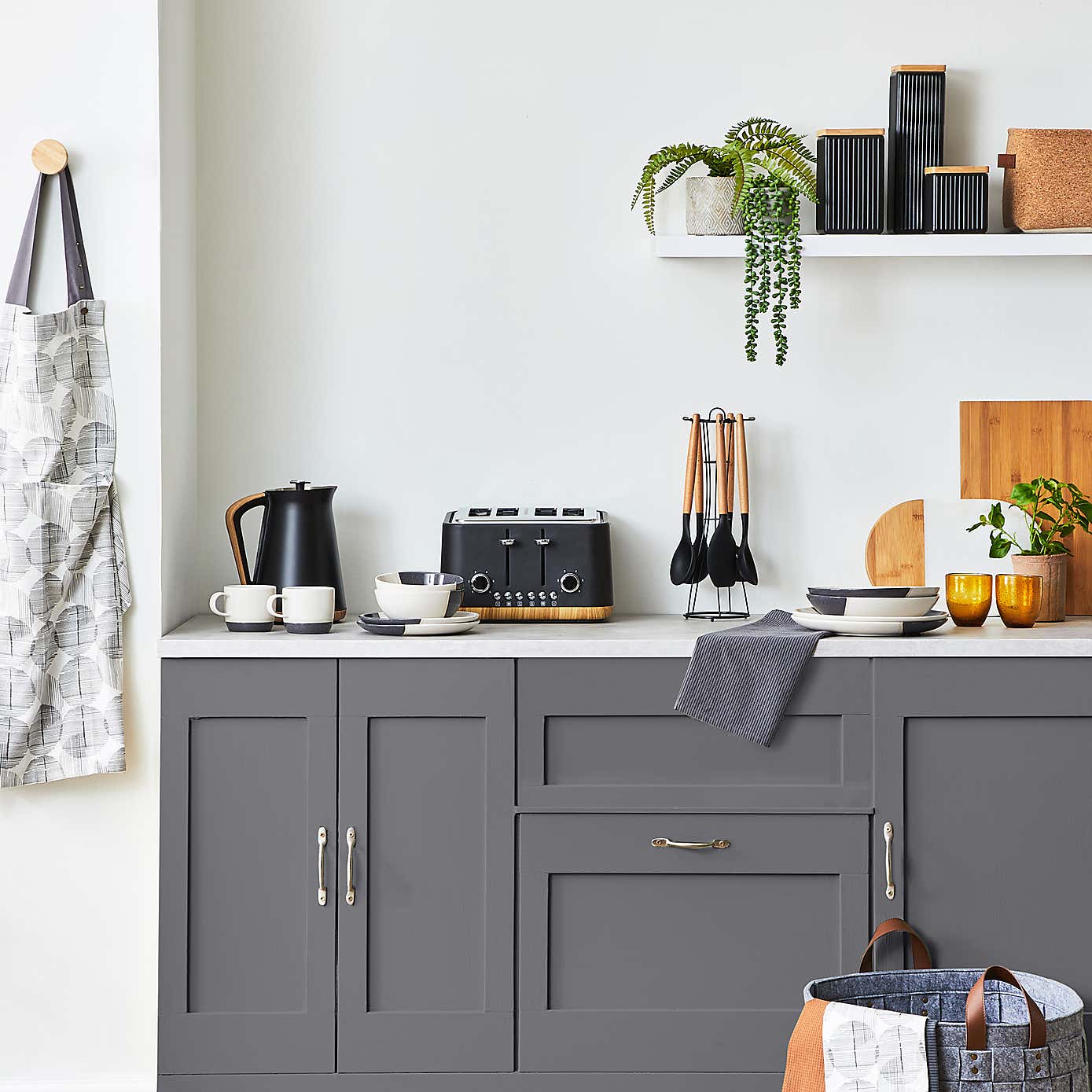 Contemporary 4 Slice Matt Black Toaster