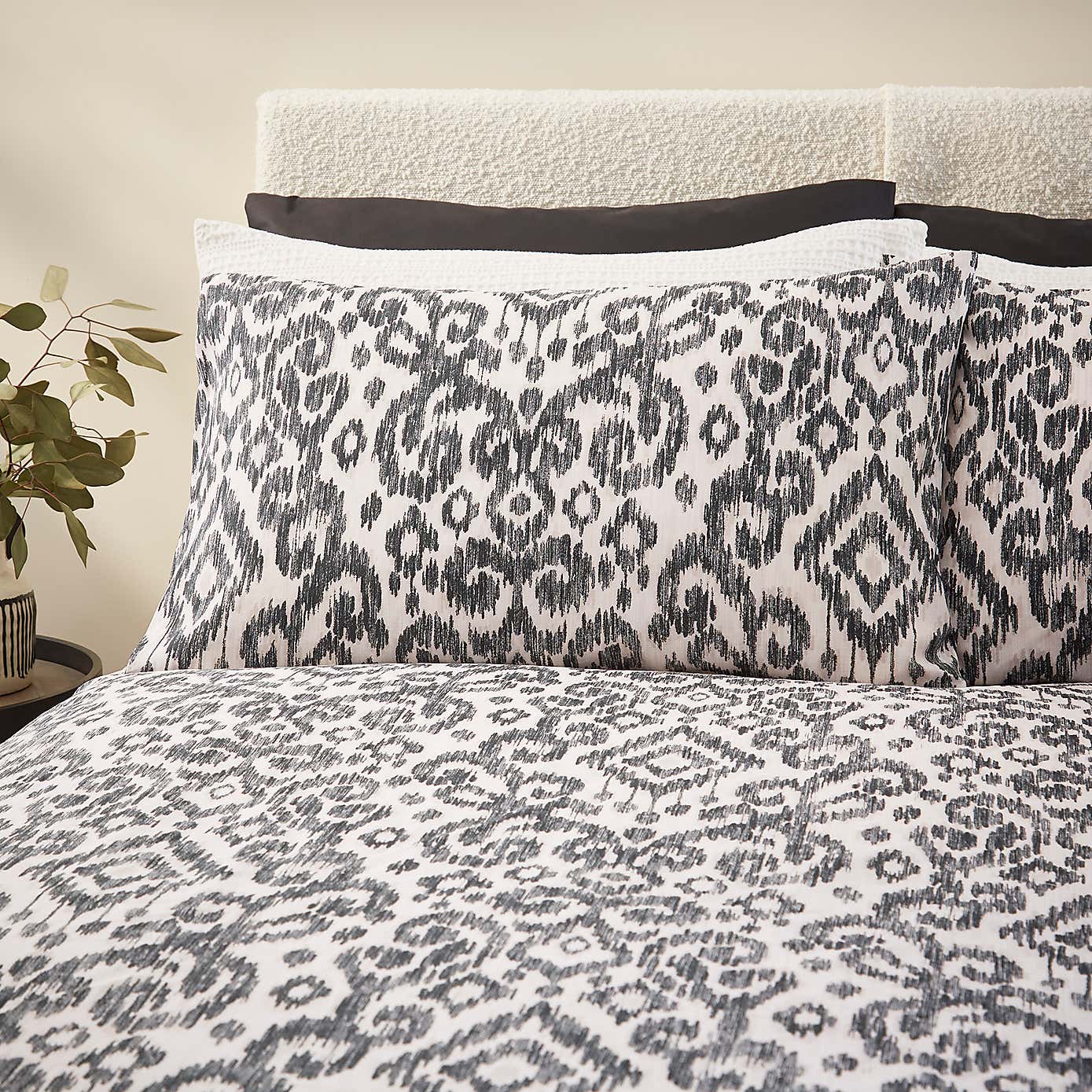 Hao Aztec Black Oxford Pillowcase