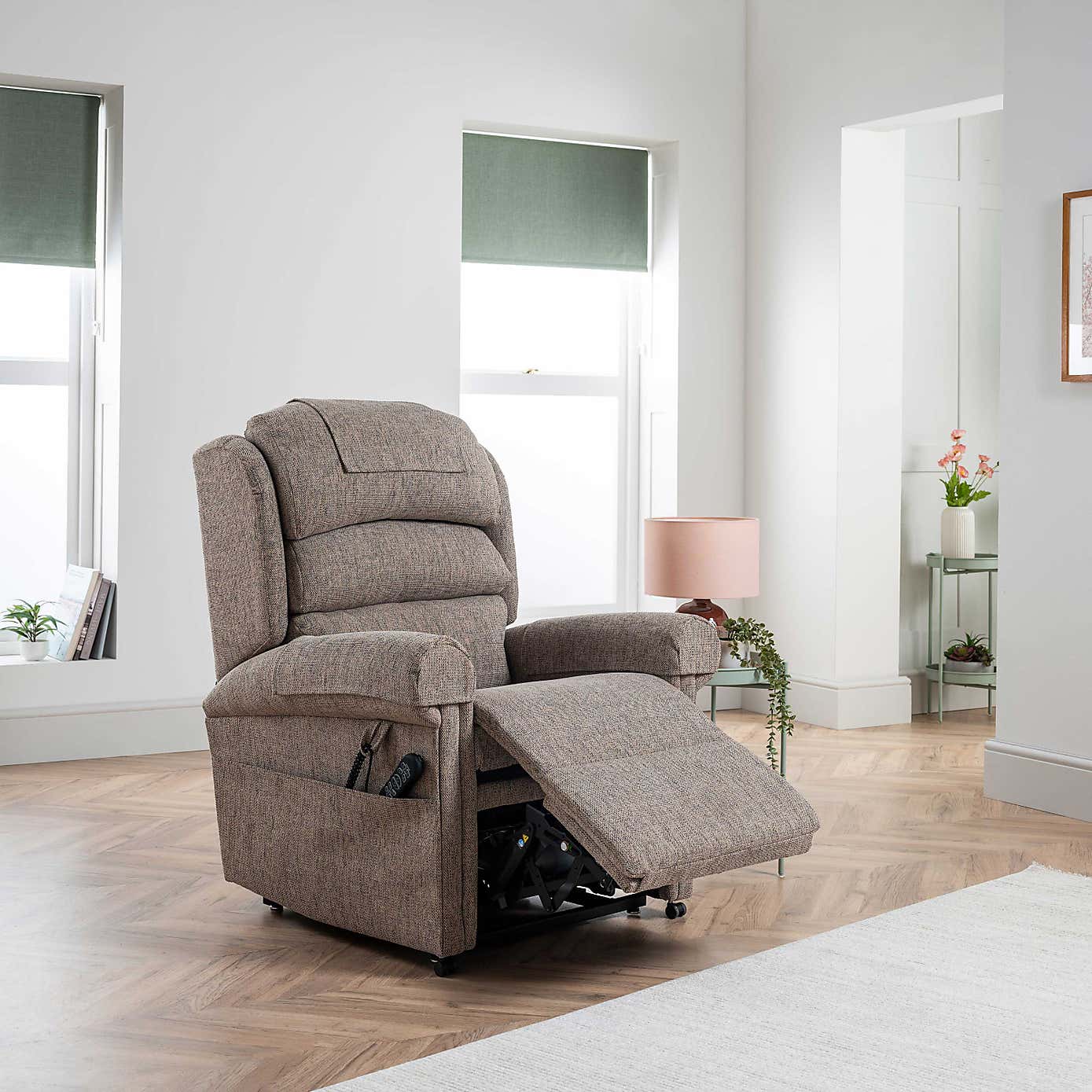 Dorchester Premier Waterfall Rise and Recline Chair