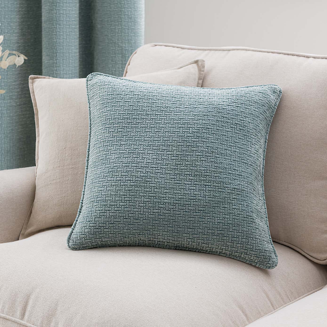 Alayna Chenille Square Cushion