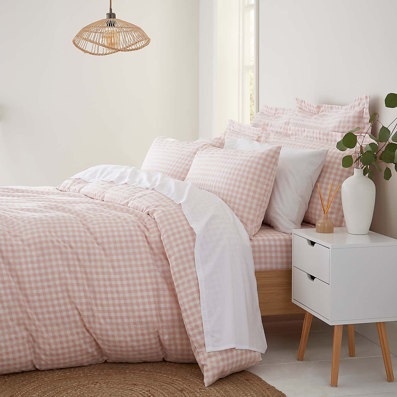 Portloe Gingham Woven Cotton Continental Pillowcase