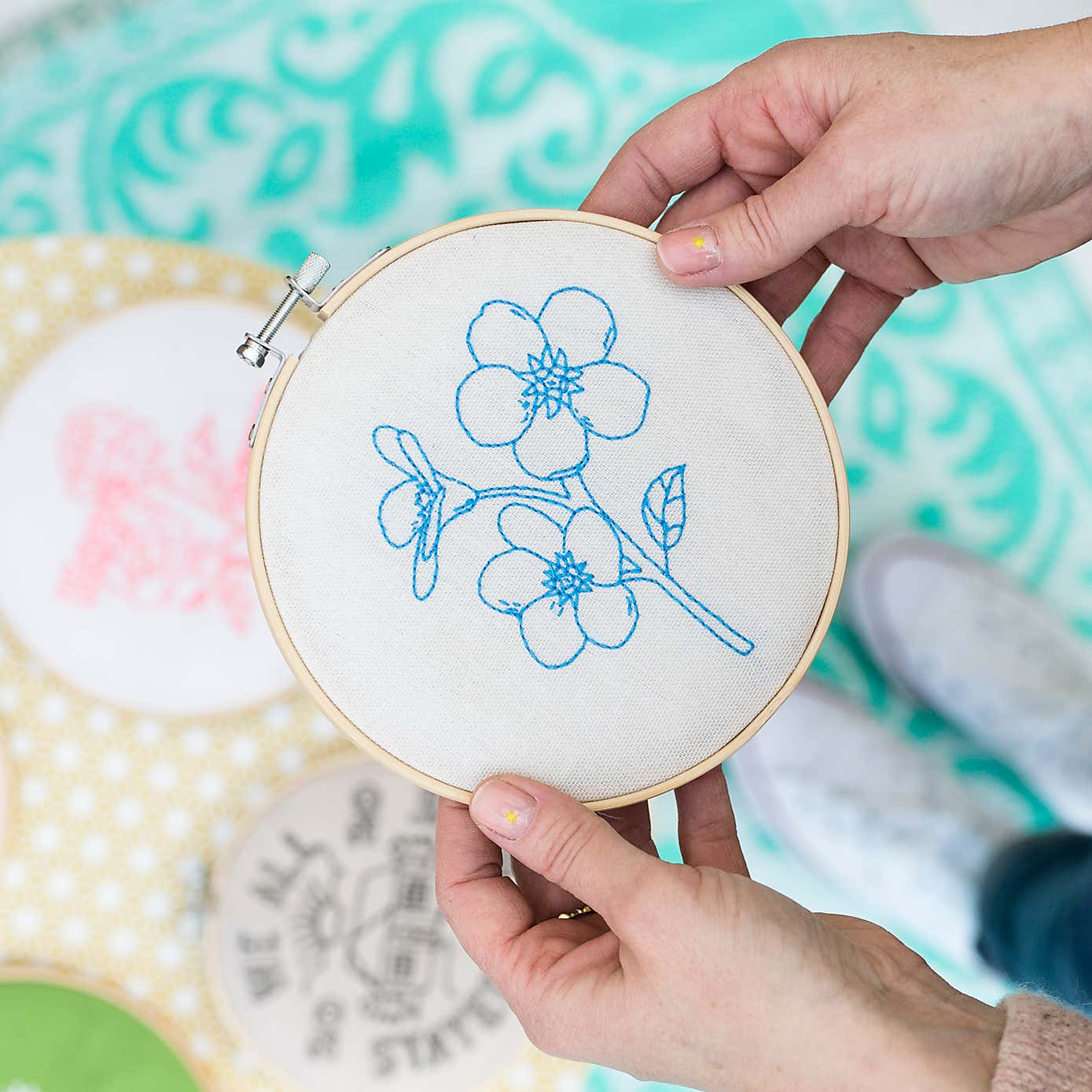 Cotton Clara Forget Me Not Embroidery Hoop Kit