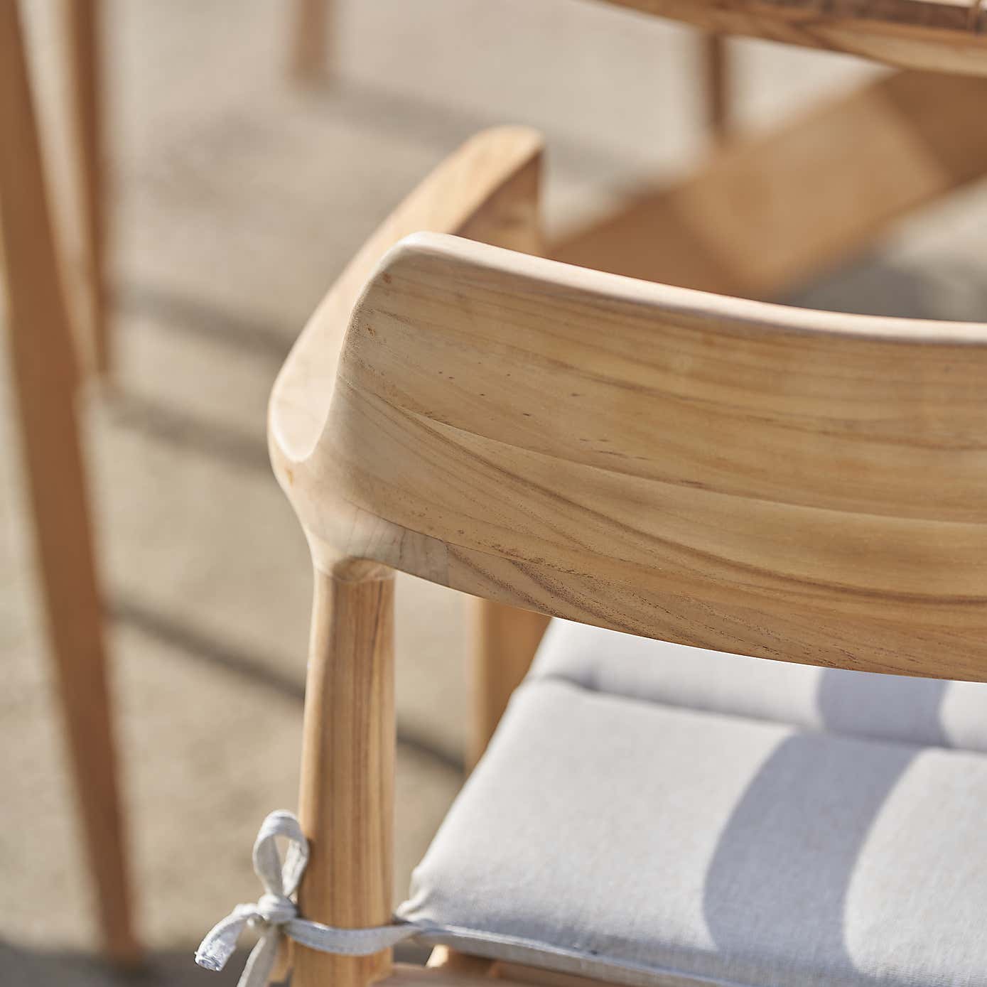 Pacific Lifestyle Reuleaux Salita Outdoor 6 Seater Dining Set