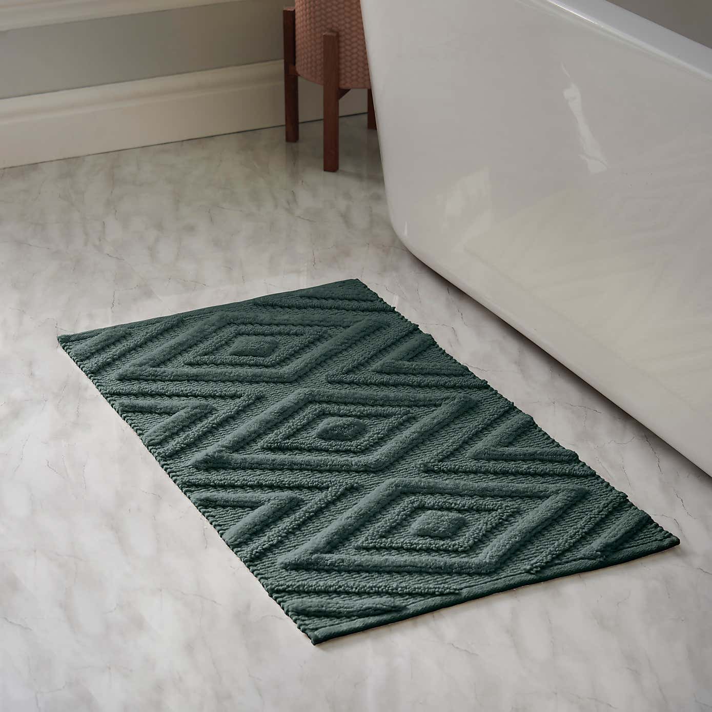 Global Woven and Tufted Bath Mat