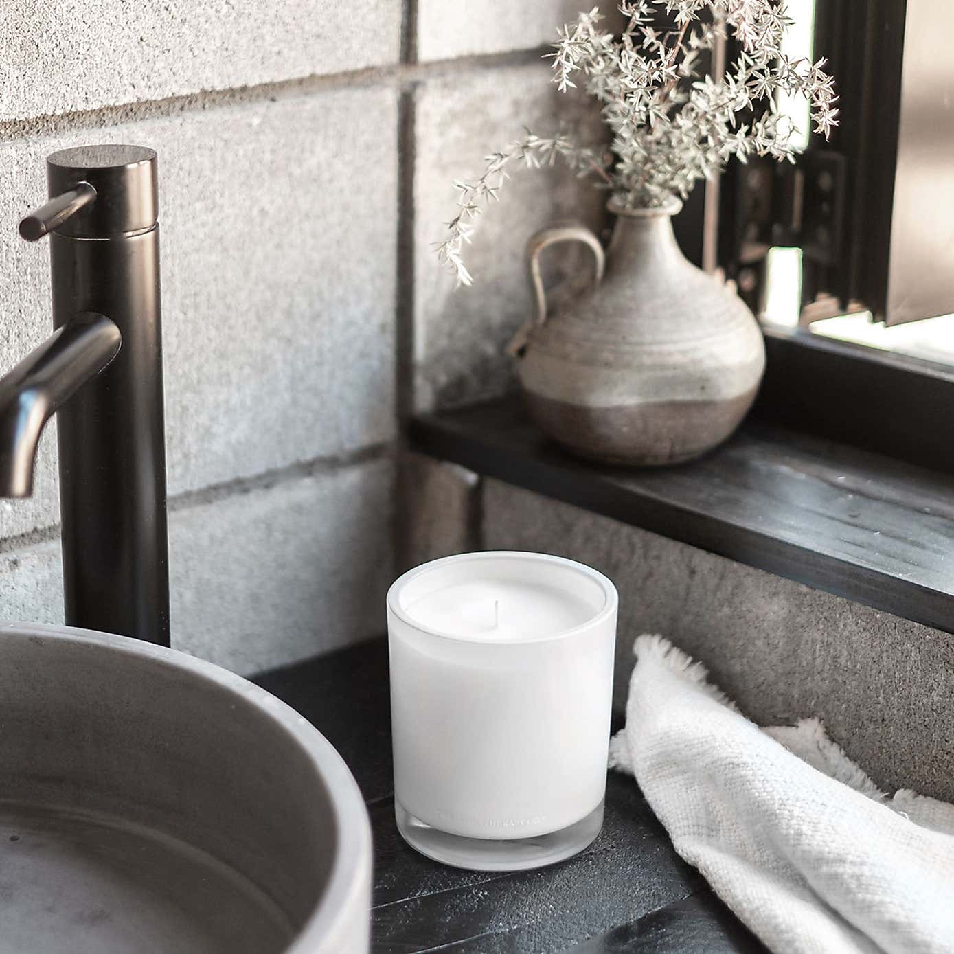 Aromatherapy Co Naturals Neroli and Amber Wood Jar Candle