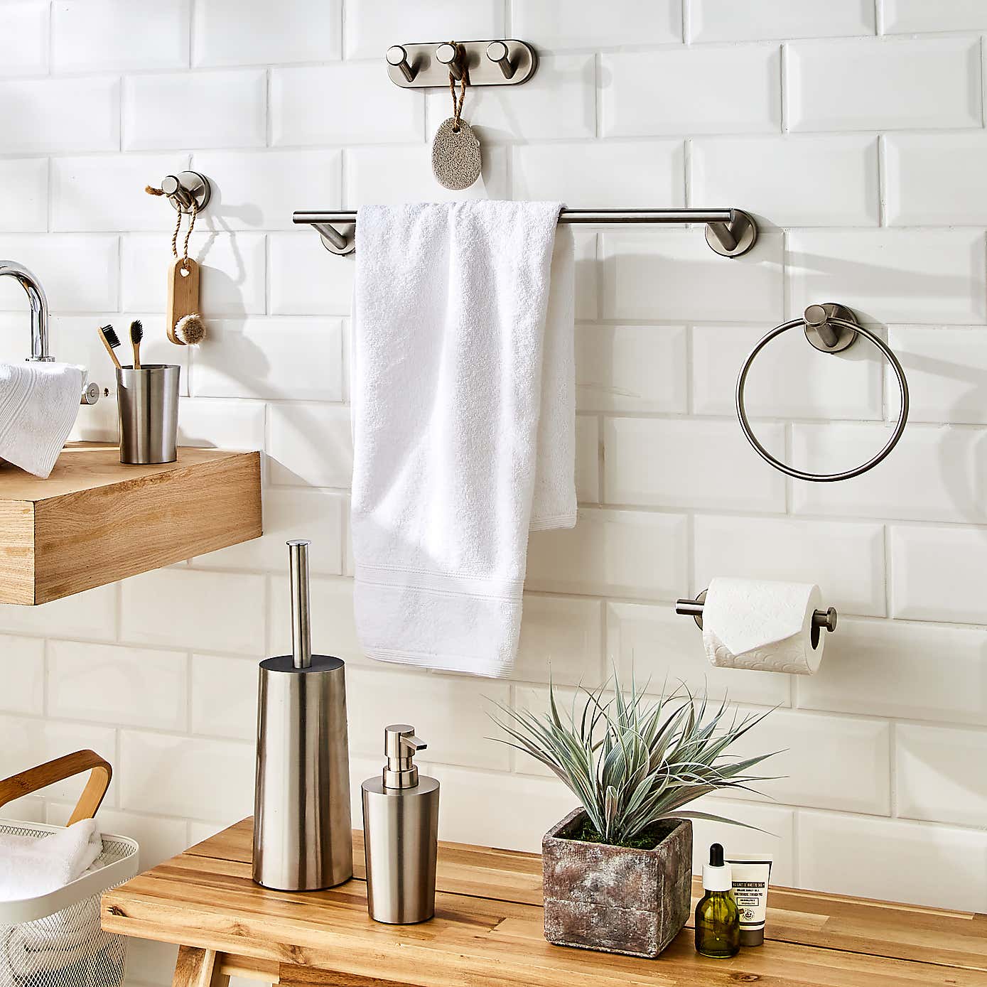 Lincoln Toothbrush Holder