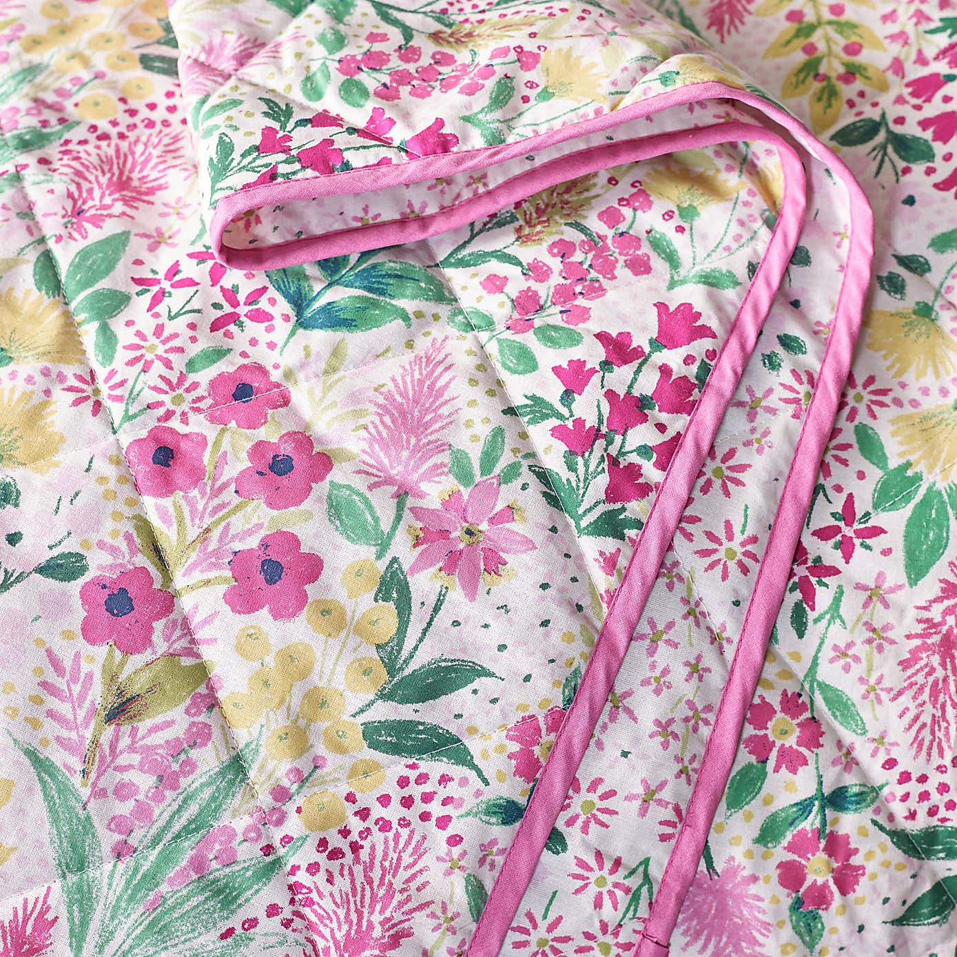 Catherine Lansfield Tilly Floral Bedspread