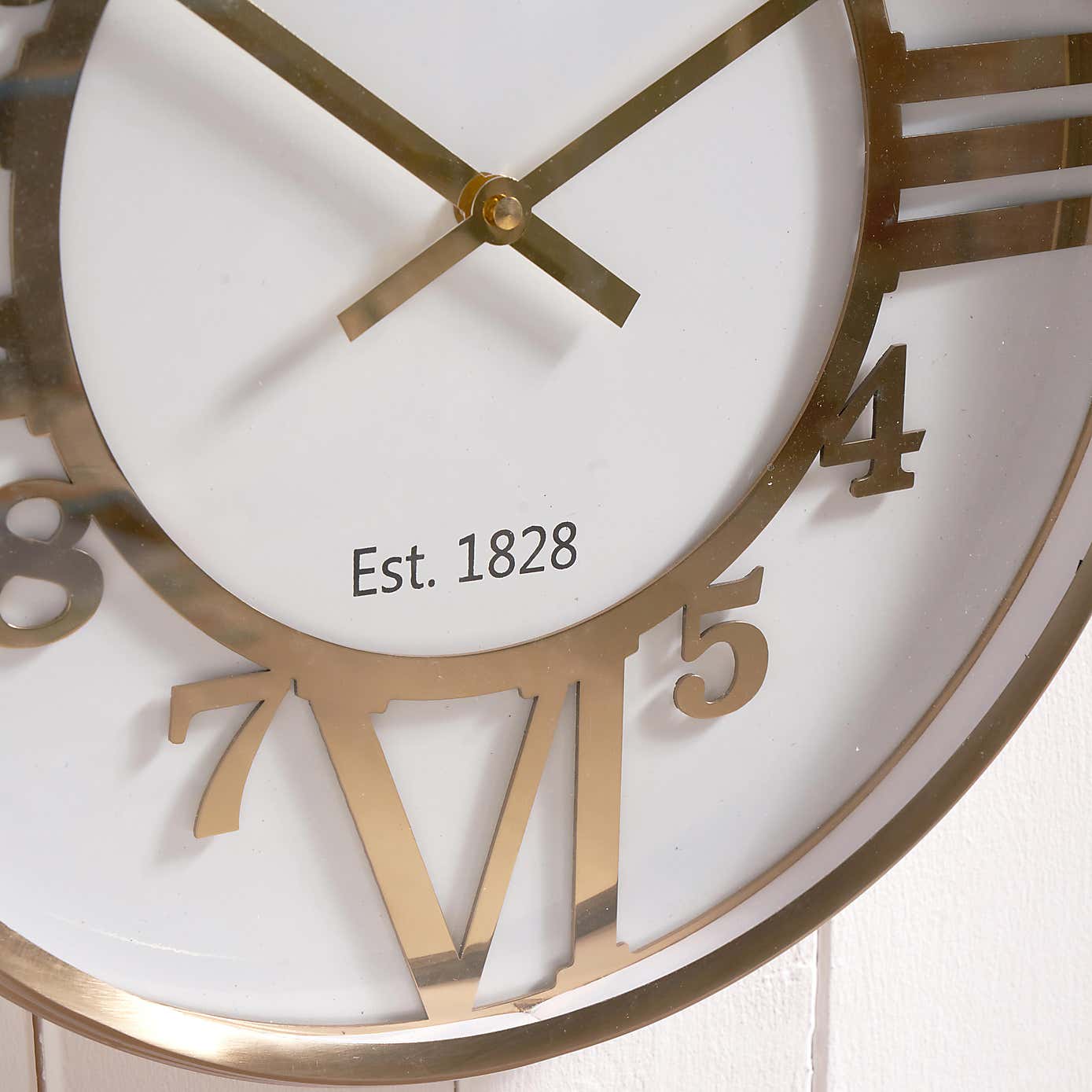 Feature Numerals Wall Clock