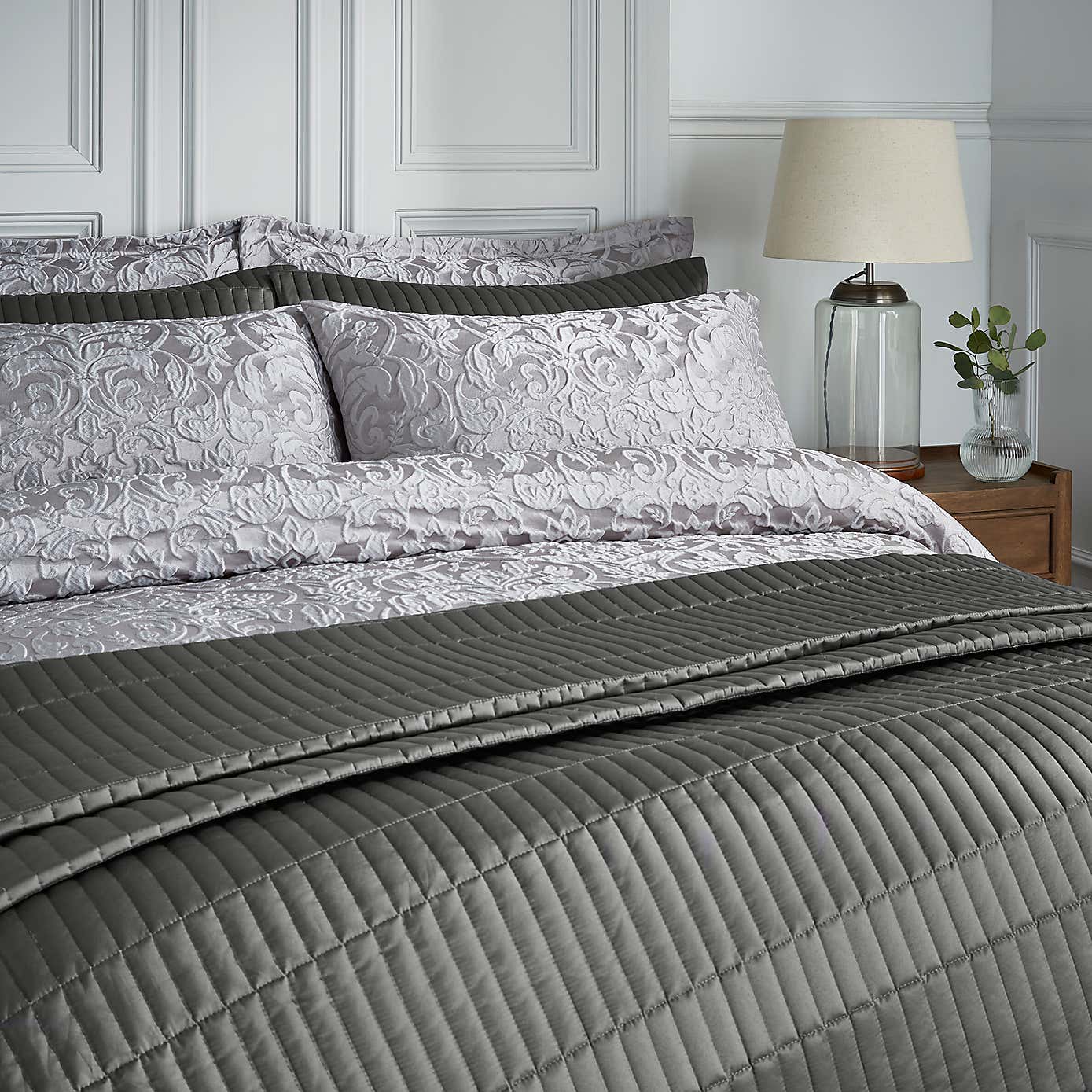 Presley Damask Jaquard Duvet Cover and Pillowcase Set