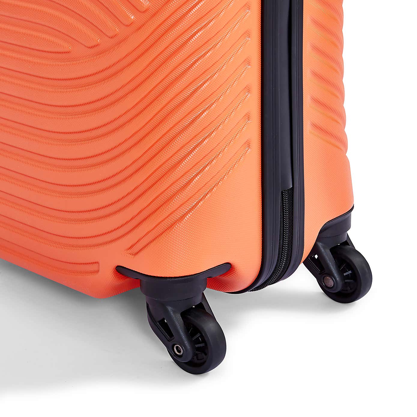 Elements Hard Shell Suitcase