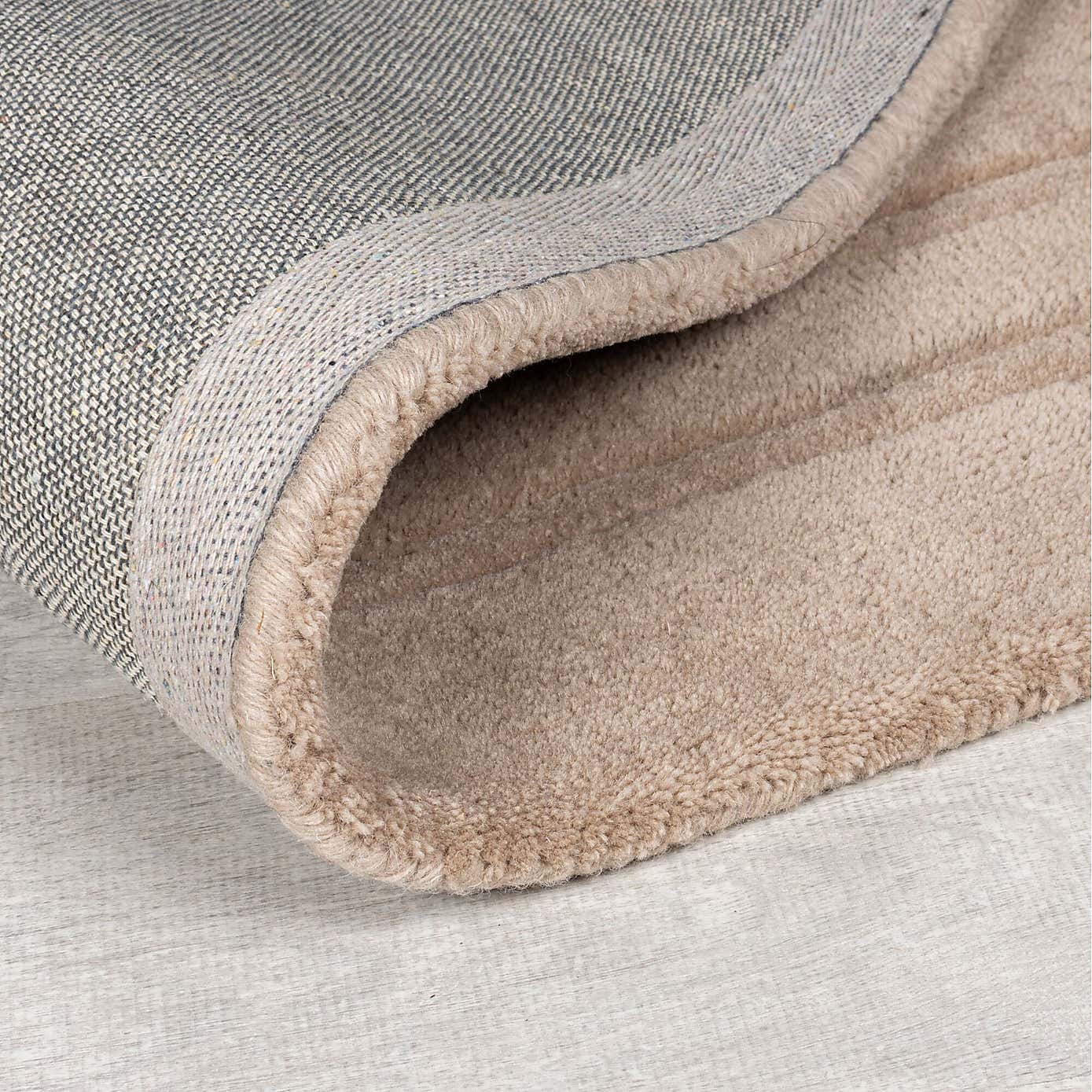 Curve Wool Pebble Rug