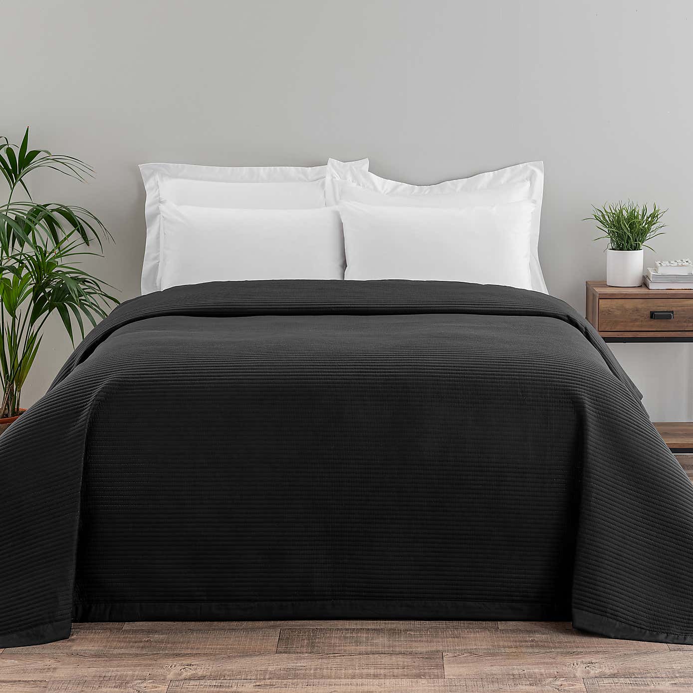 Spencer Pinsonic Natural Bedspread