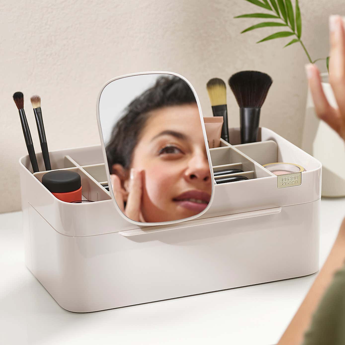 Viva Large Cosmetic Organiser with Removable Mirror Shell