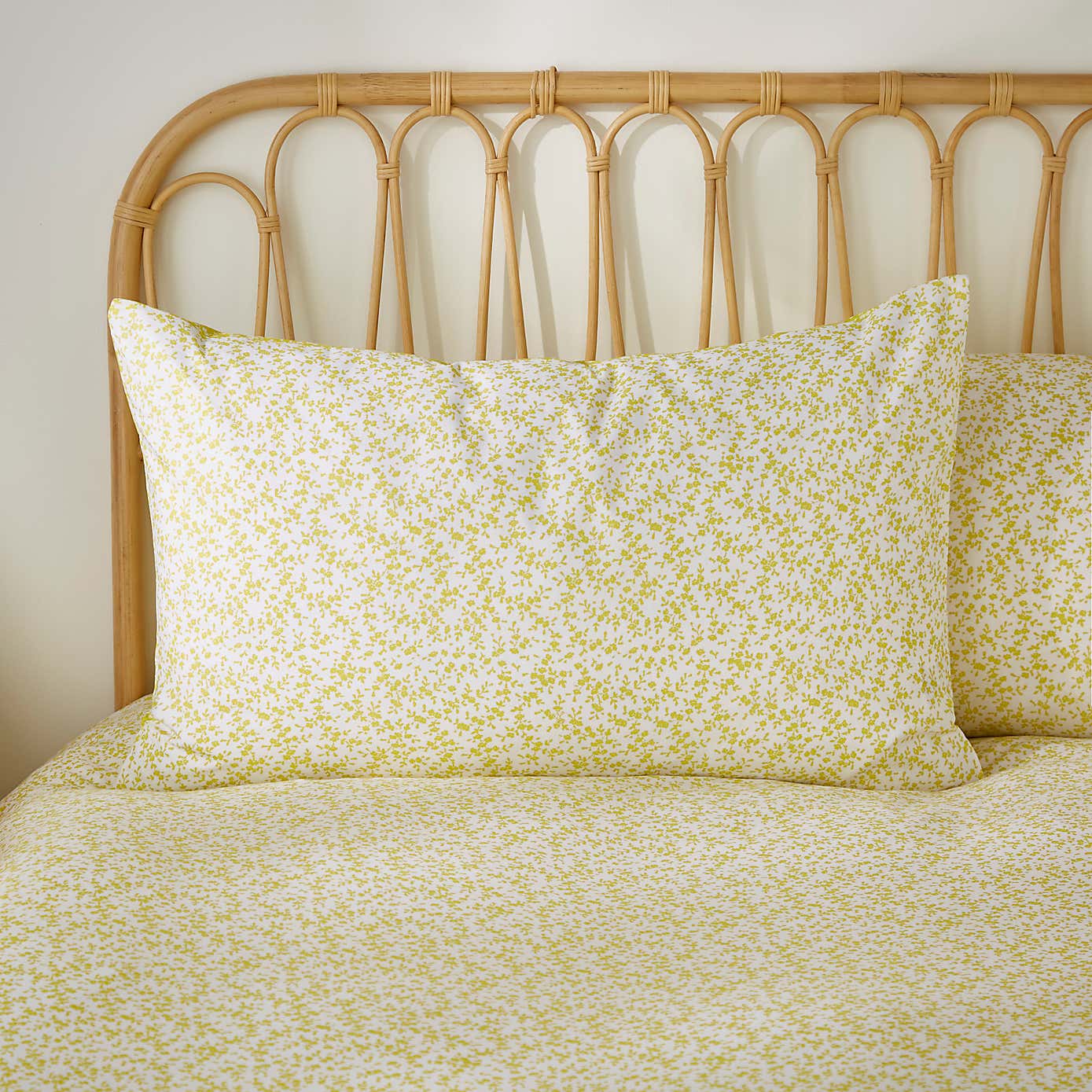 Annie Floral 144 Thread Count Cotton Reversible Duvet Cover & Pillowcase Set