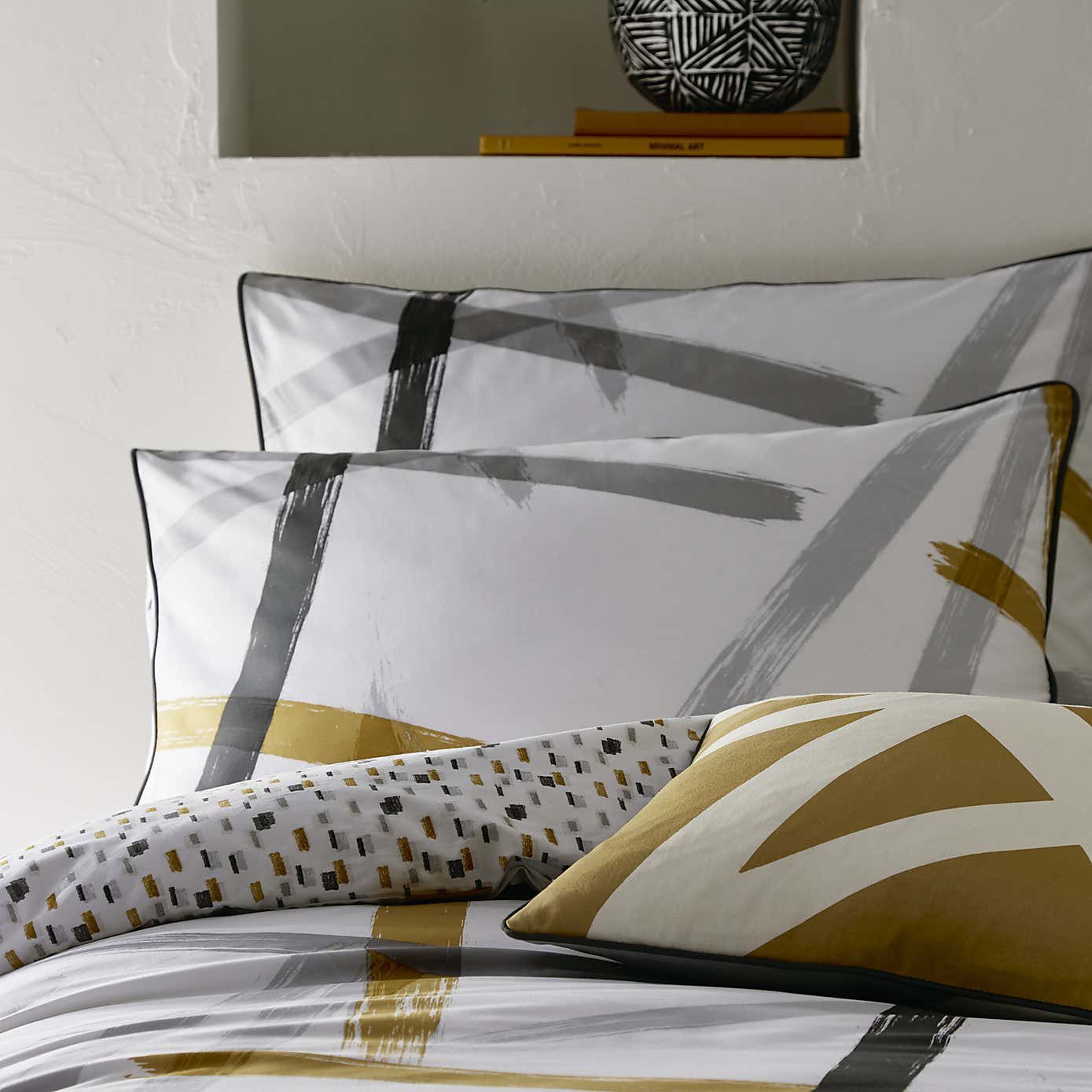 Appletree Leda Abstract Print Reversible 100% Cotton Duvet Cover and Pillowcase Set