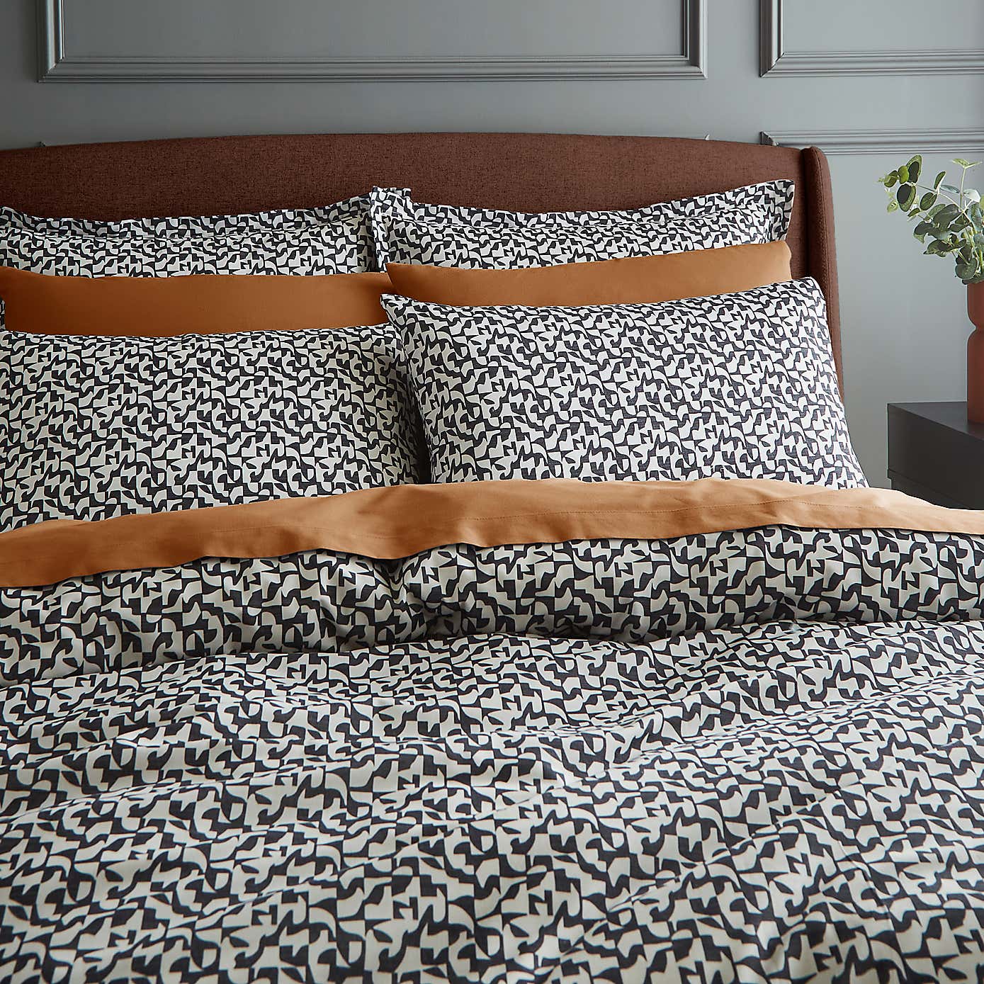 Valter Mino Geometric Duvet Cover & Pillowcase Set